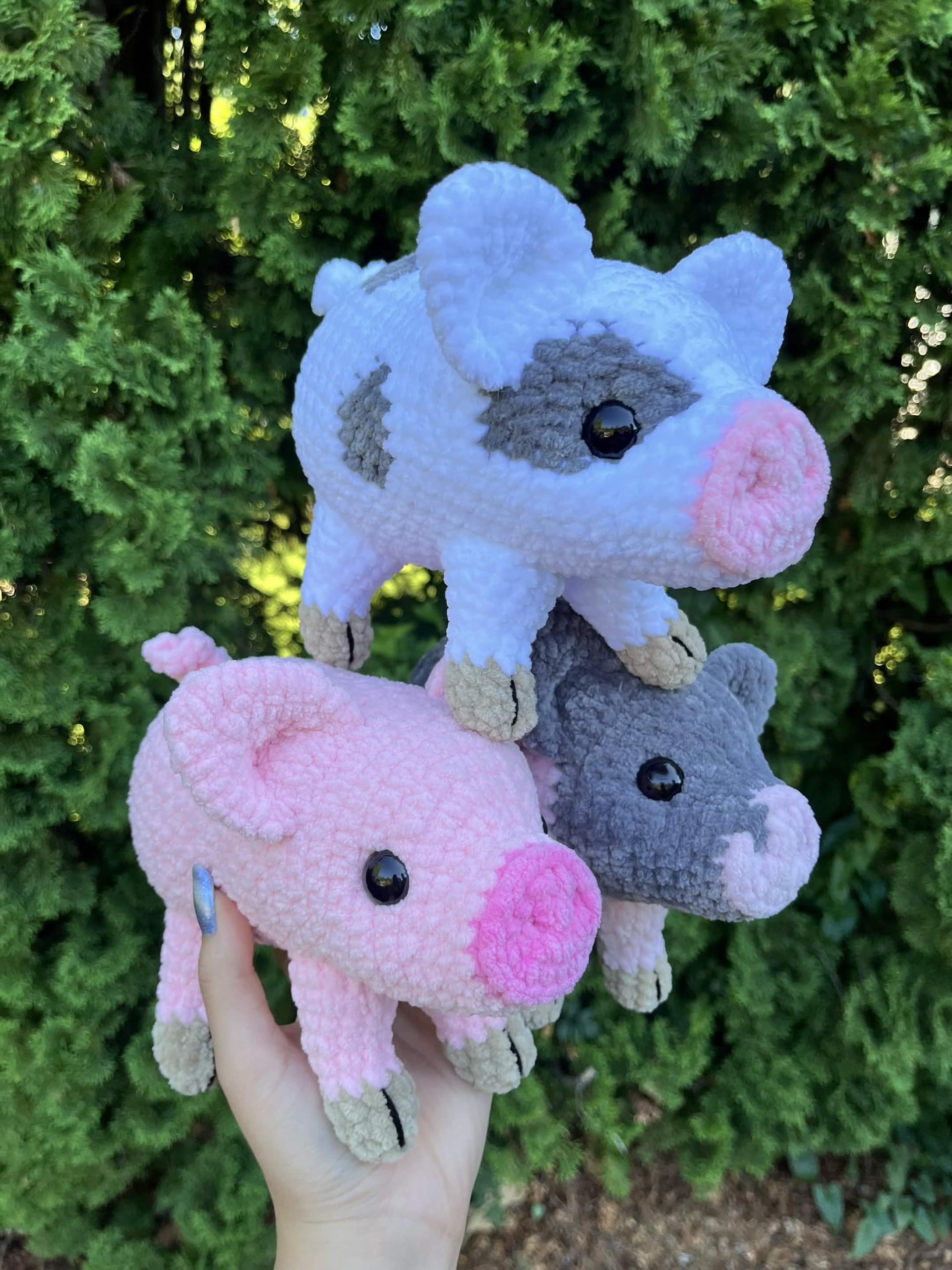 Crochet Standing Pigs Plush: Handmade Stuffed Farm Animal Amigurumi (MADE TO ORDER) thumbnail 3
