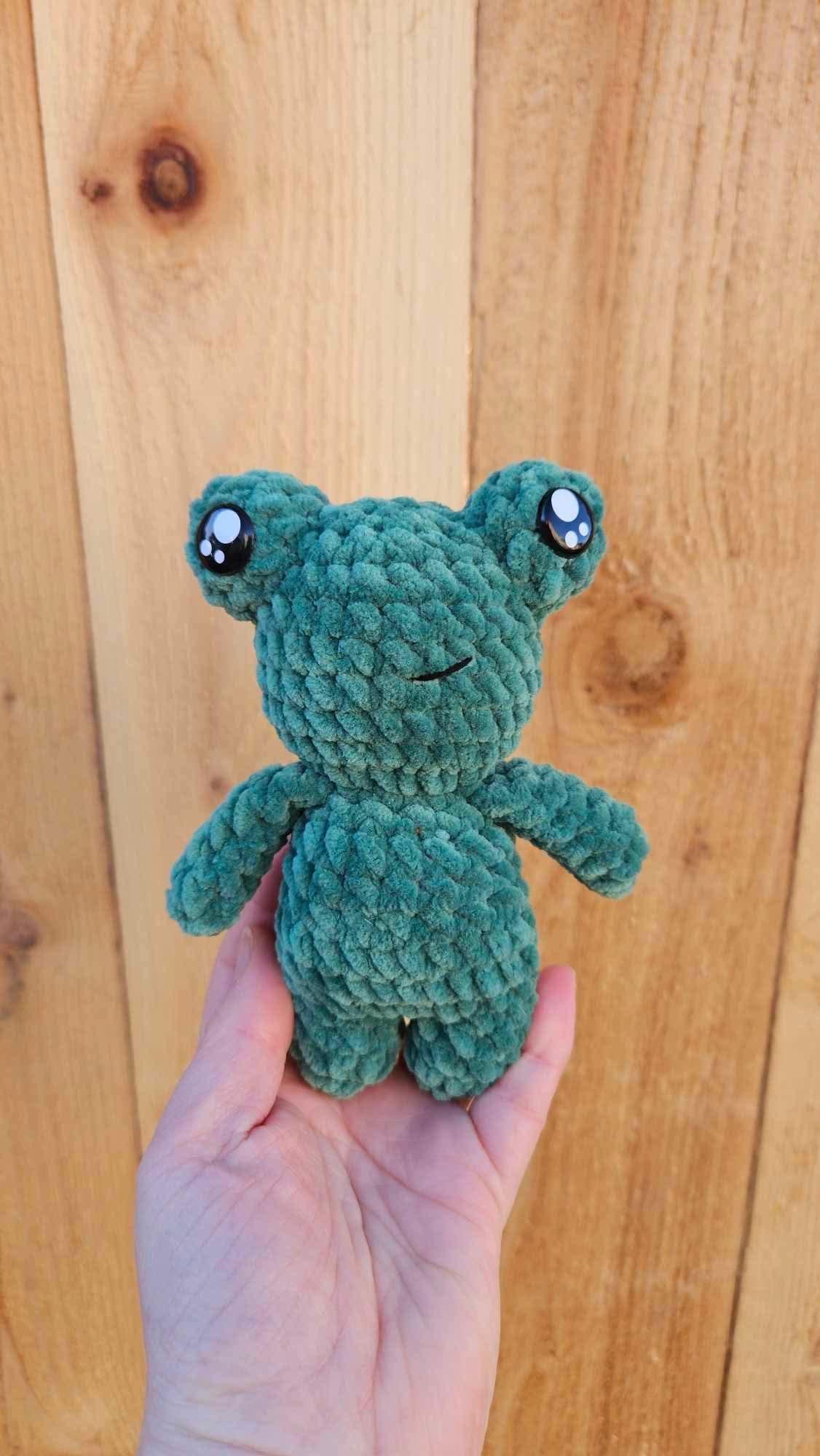Itty belly frog- frog crochet pattern, crochet pattern, frog amigurumi, low sew thumbnail 10