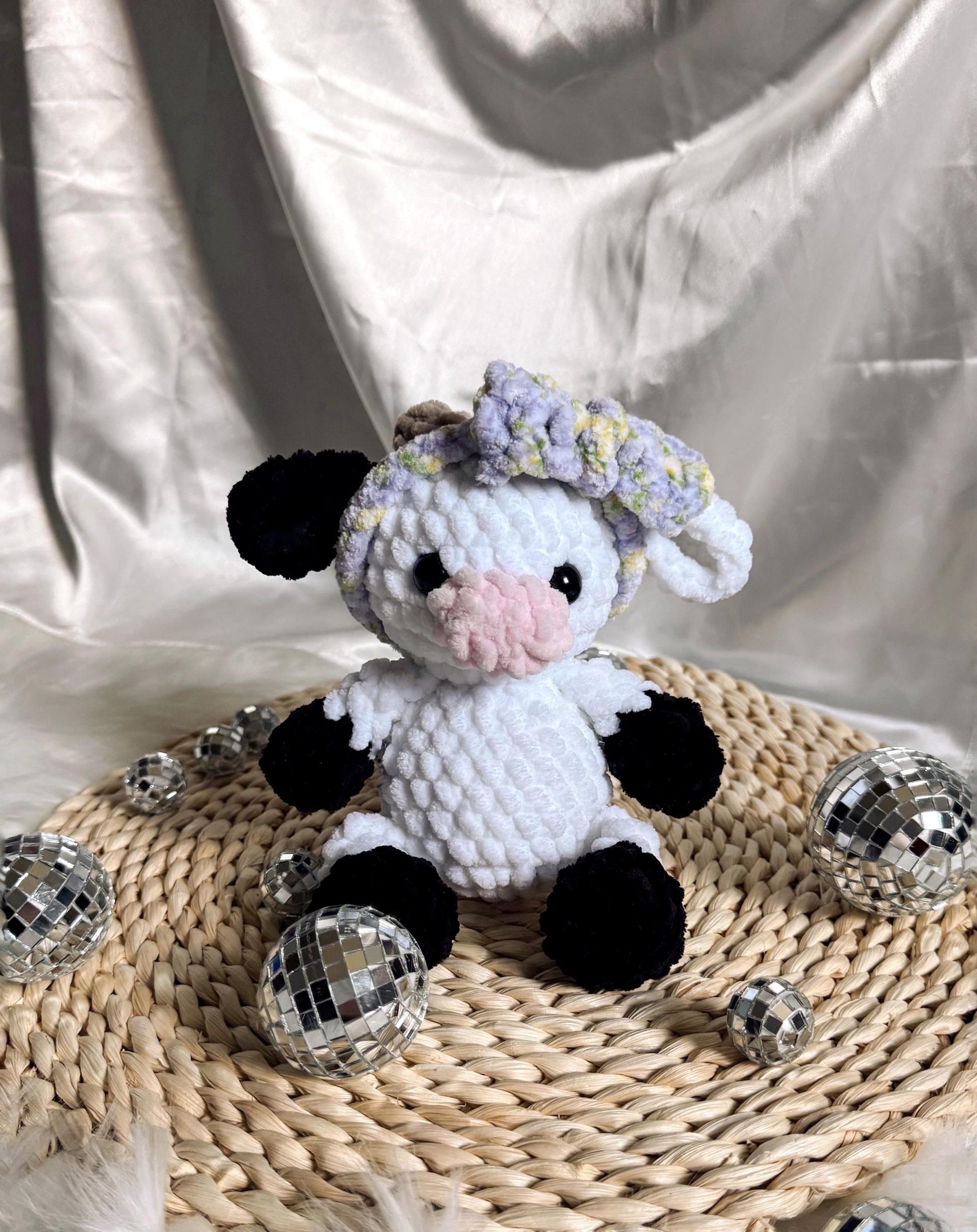 moomoo the cow | amigurumi cow pattern, low sew, crochet pattern, spring crochet, crochet cow, crochet farm, crochet chunky yarn pattern