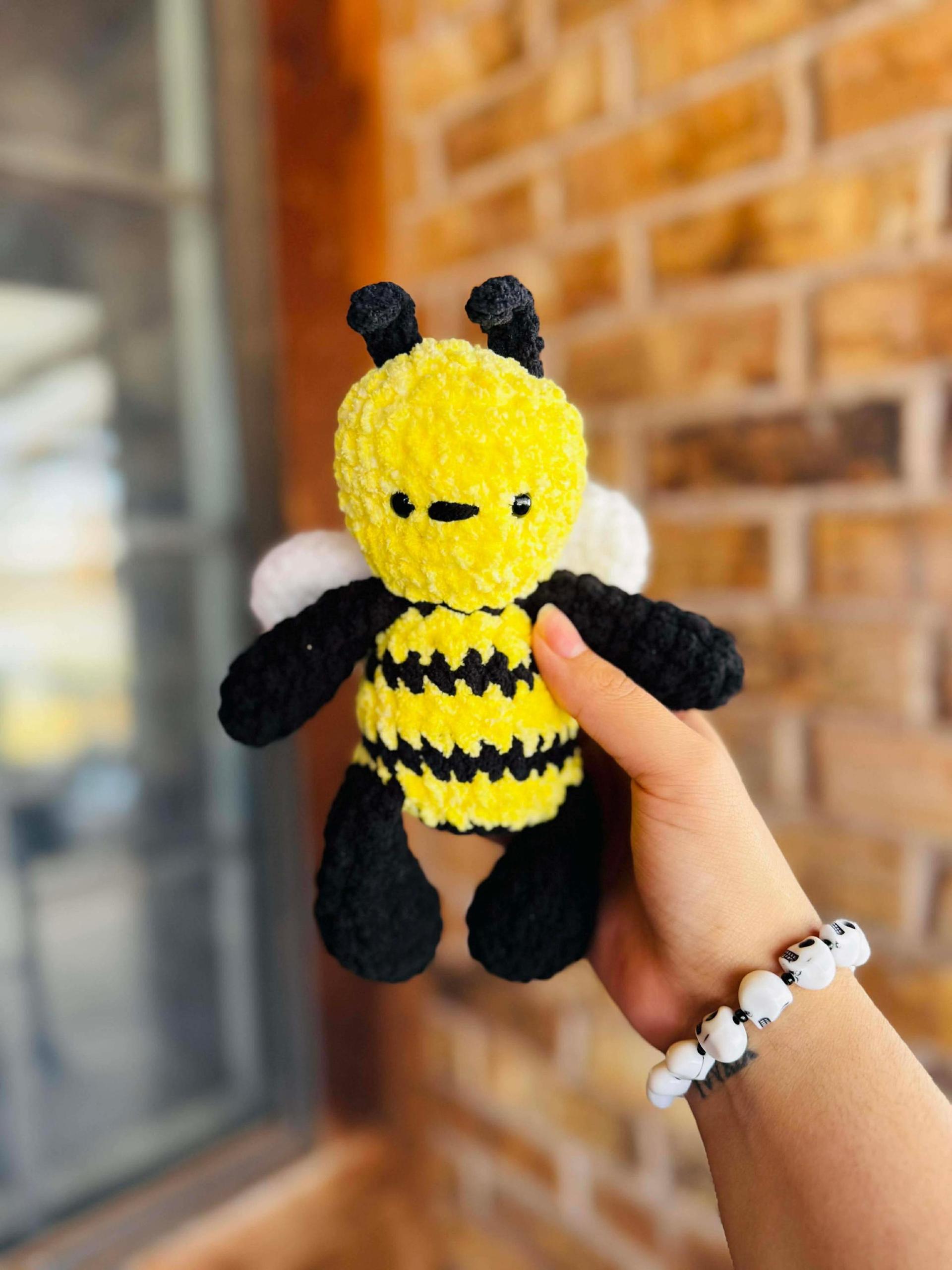 bumble the bee | amigurumi bee pattern, low sew, crochet pattern, amigurumi, spring crochet pattern thumbnail 7