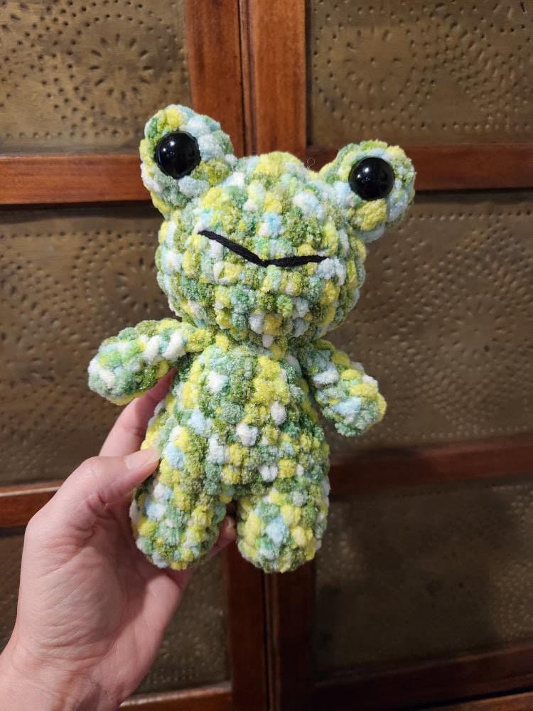 Baby Frog crochet pattern: frog amigurumi pattern, frog crochet pattern, amigurumi crochet pattern, low sew pattern thumbnail 9