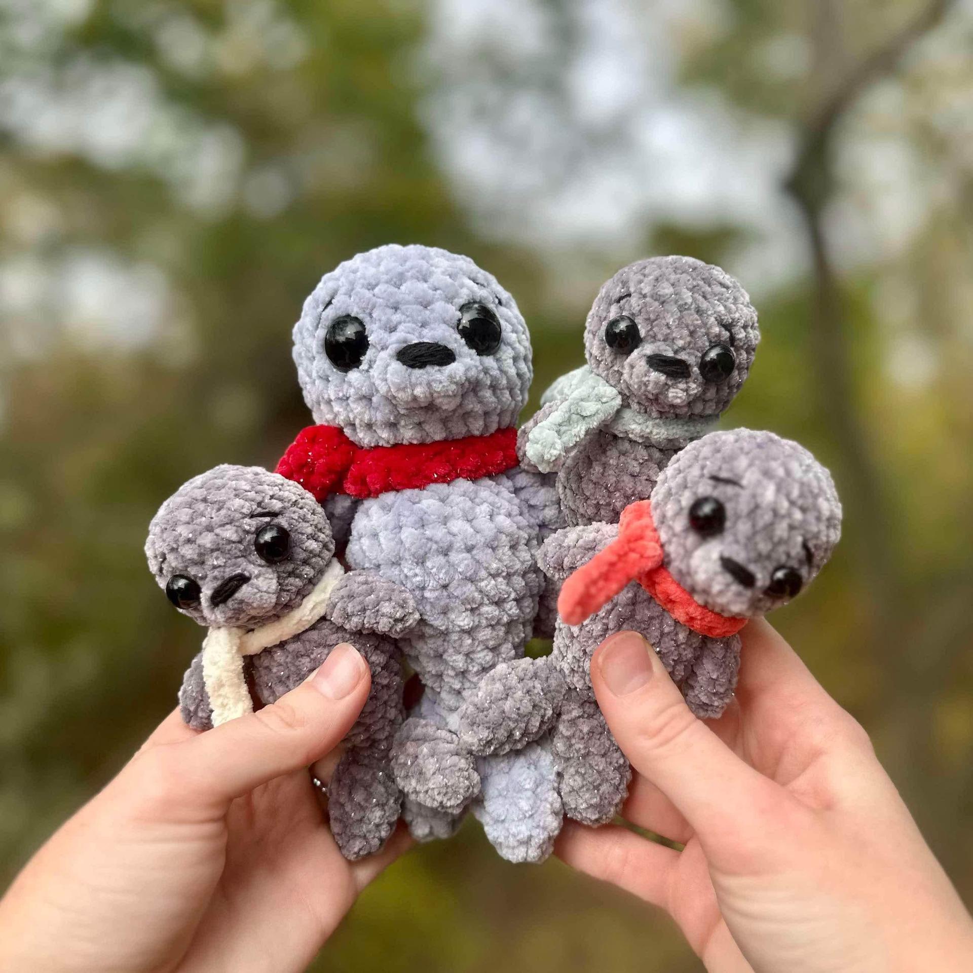 Crochet seal pattern- seal amigurumi pattern, Christmas pattern, crochet, crochet pattern, Christmas crochet patterns, amigurumi thumbnail 6