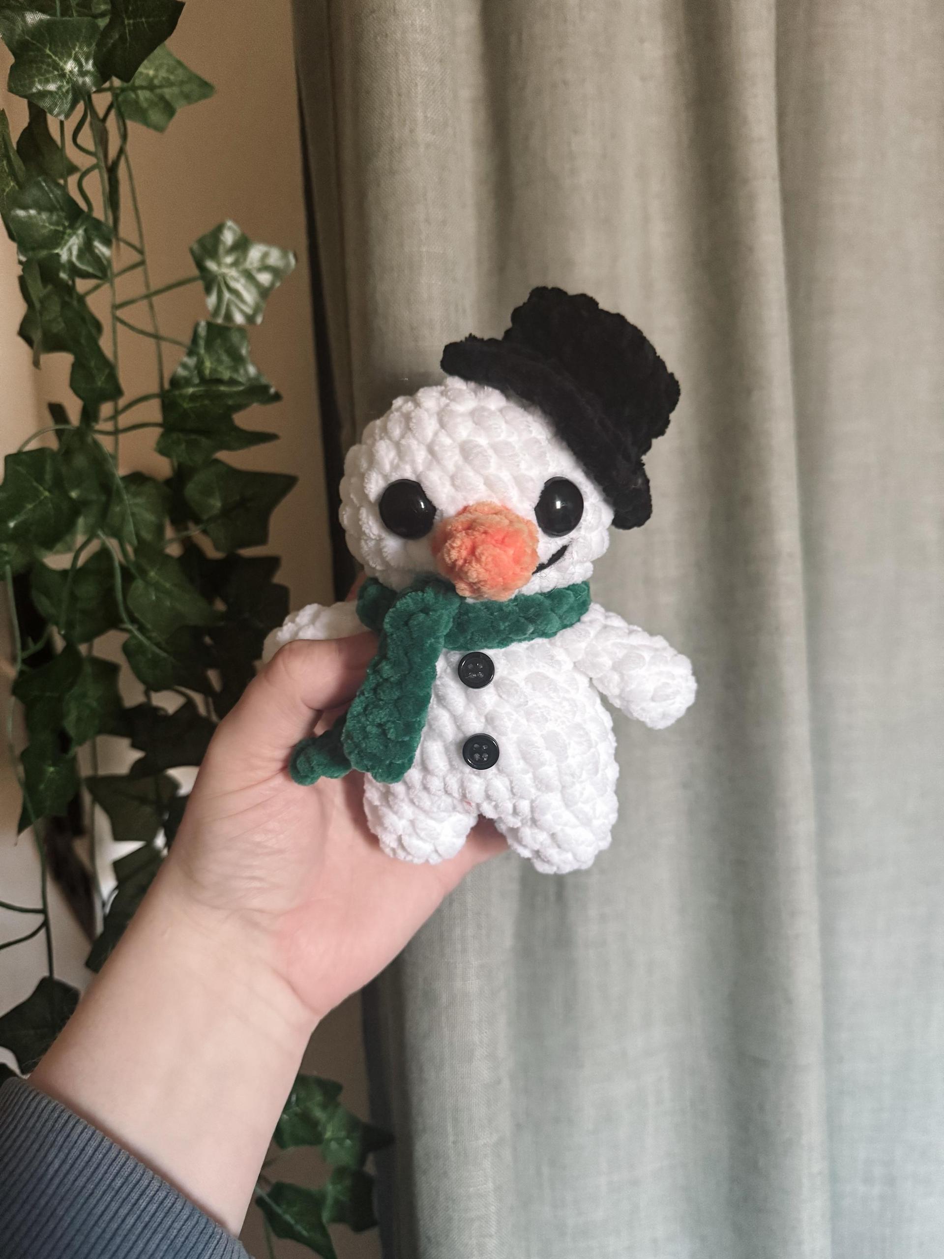 Crochet snowman pattern- low sew crochet pattern, Christmas pattern, amigurumi pattern, crochet pattern thumbnail 2