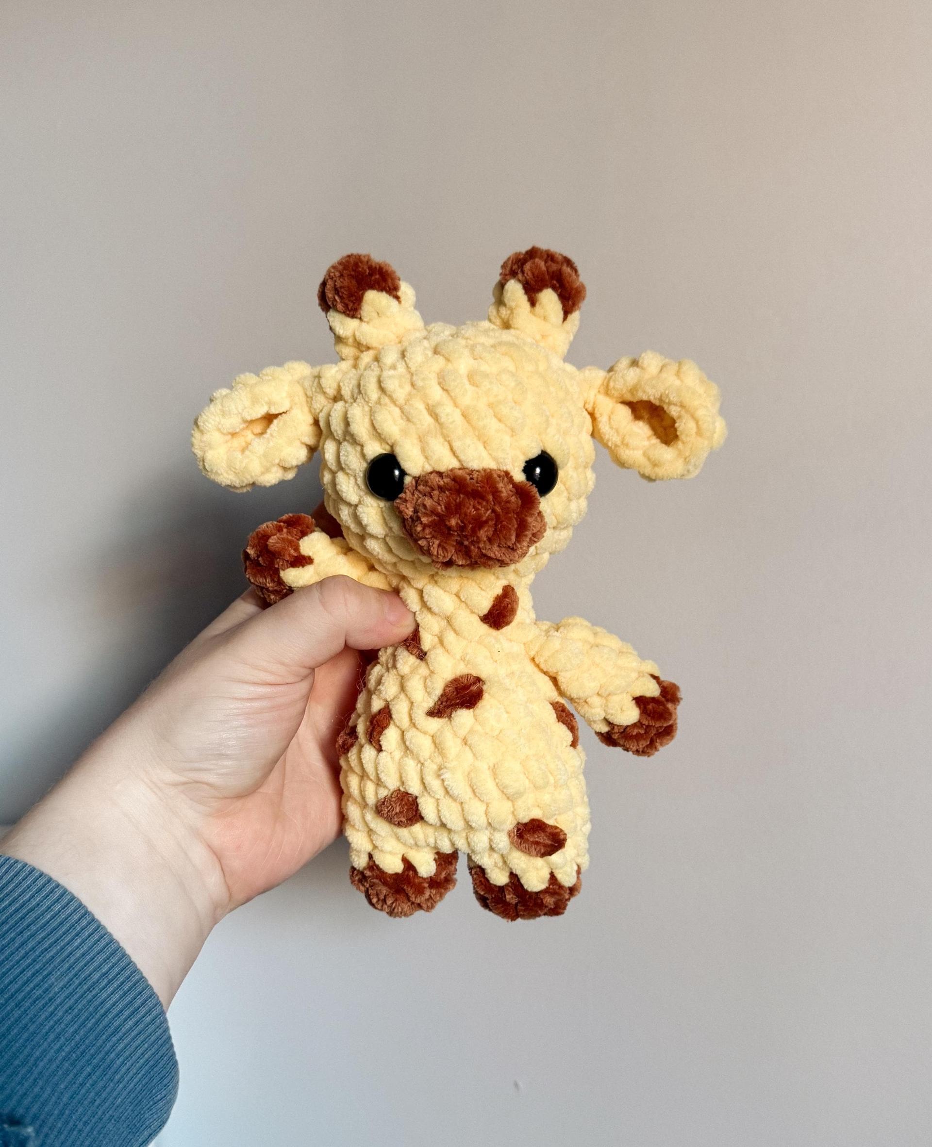 Itty belly giraffe- giraffe crochet pattern, crochet pattern, giraffe, amigurumi, low sew, madelinemaeco, safari crochet