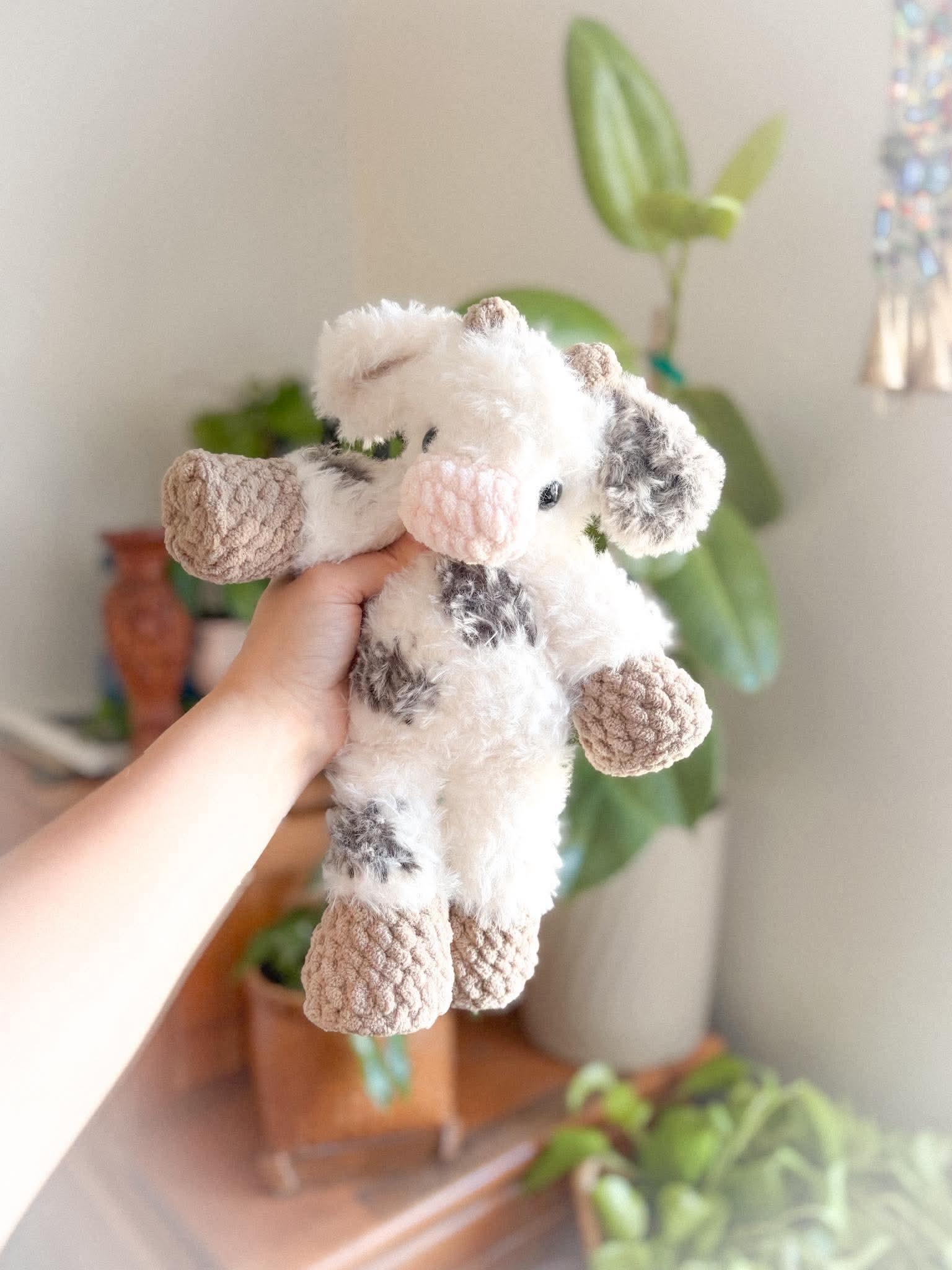 Riley the Ragdoll Cow thumbnail 2