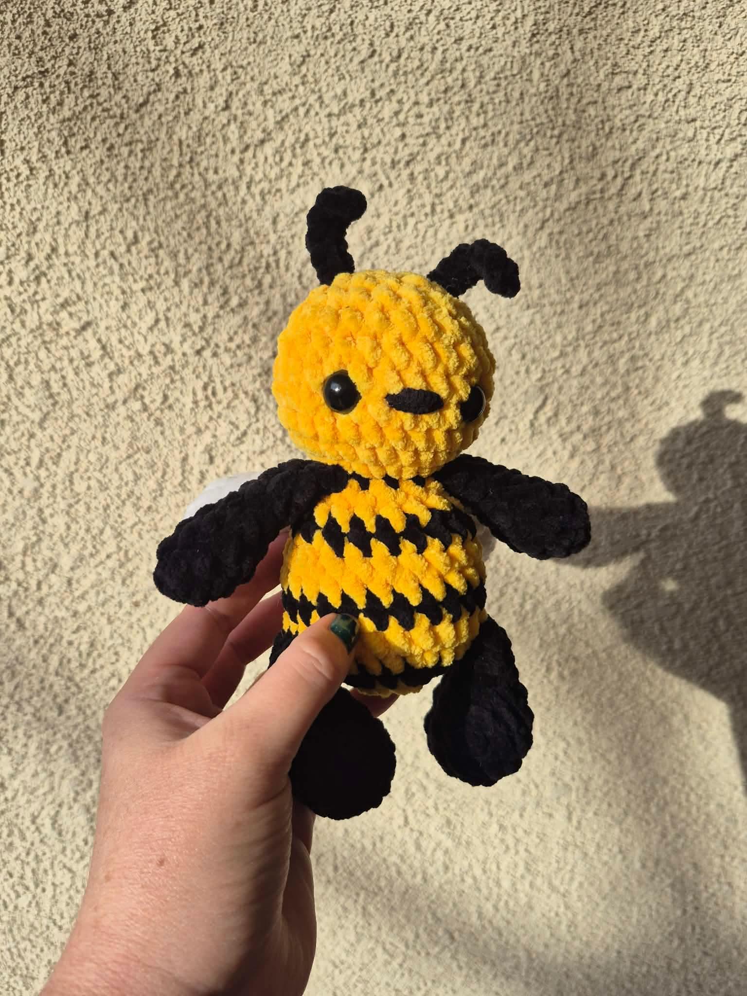 bumble the bee | amigurumi bee pattern, low sew, crochet pattern, amigurumi, spring crochet pattern thumbnail 6