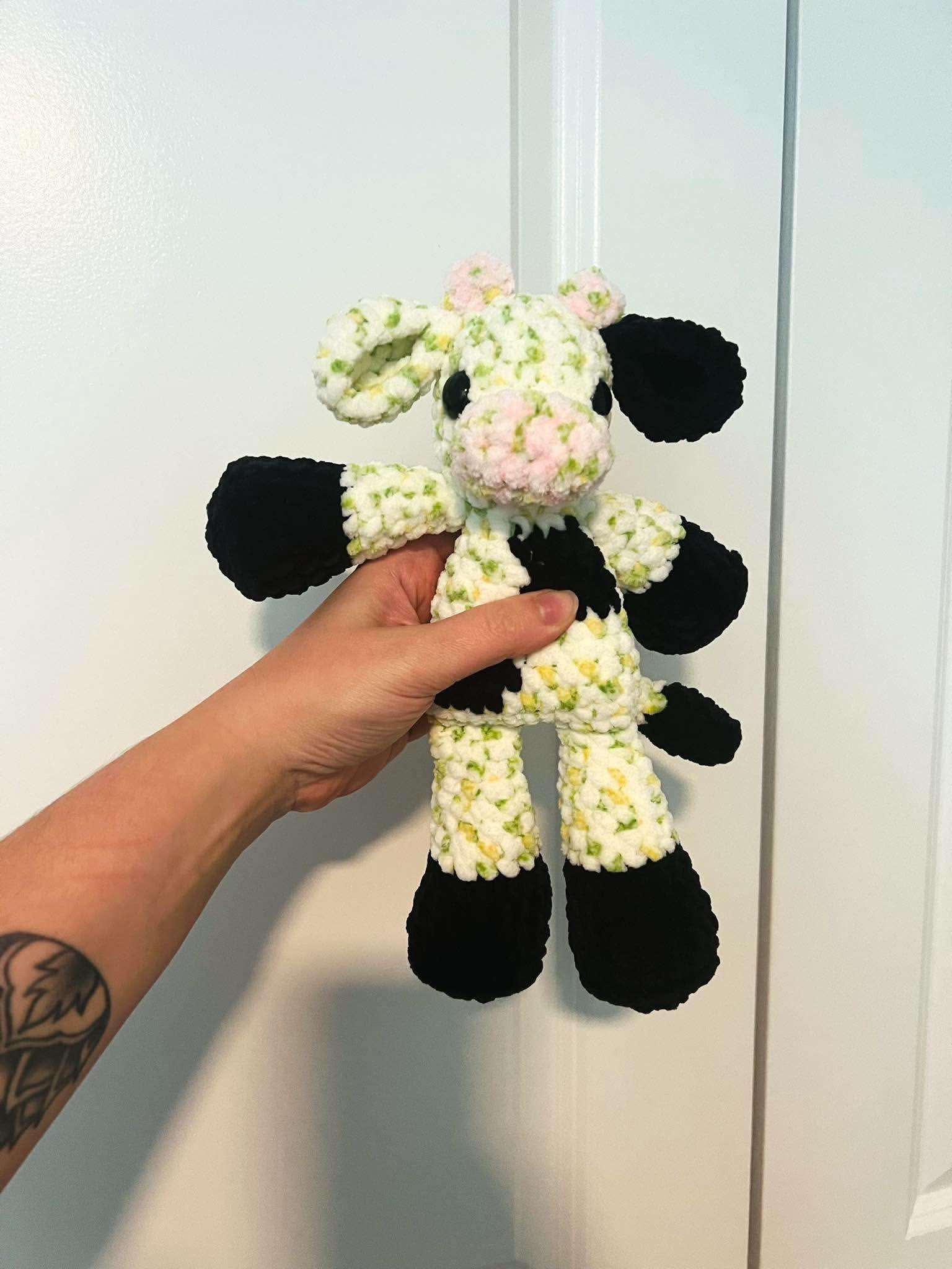 Riley the Ragdoll Cow thumbnail 9