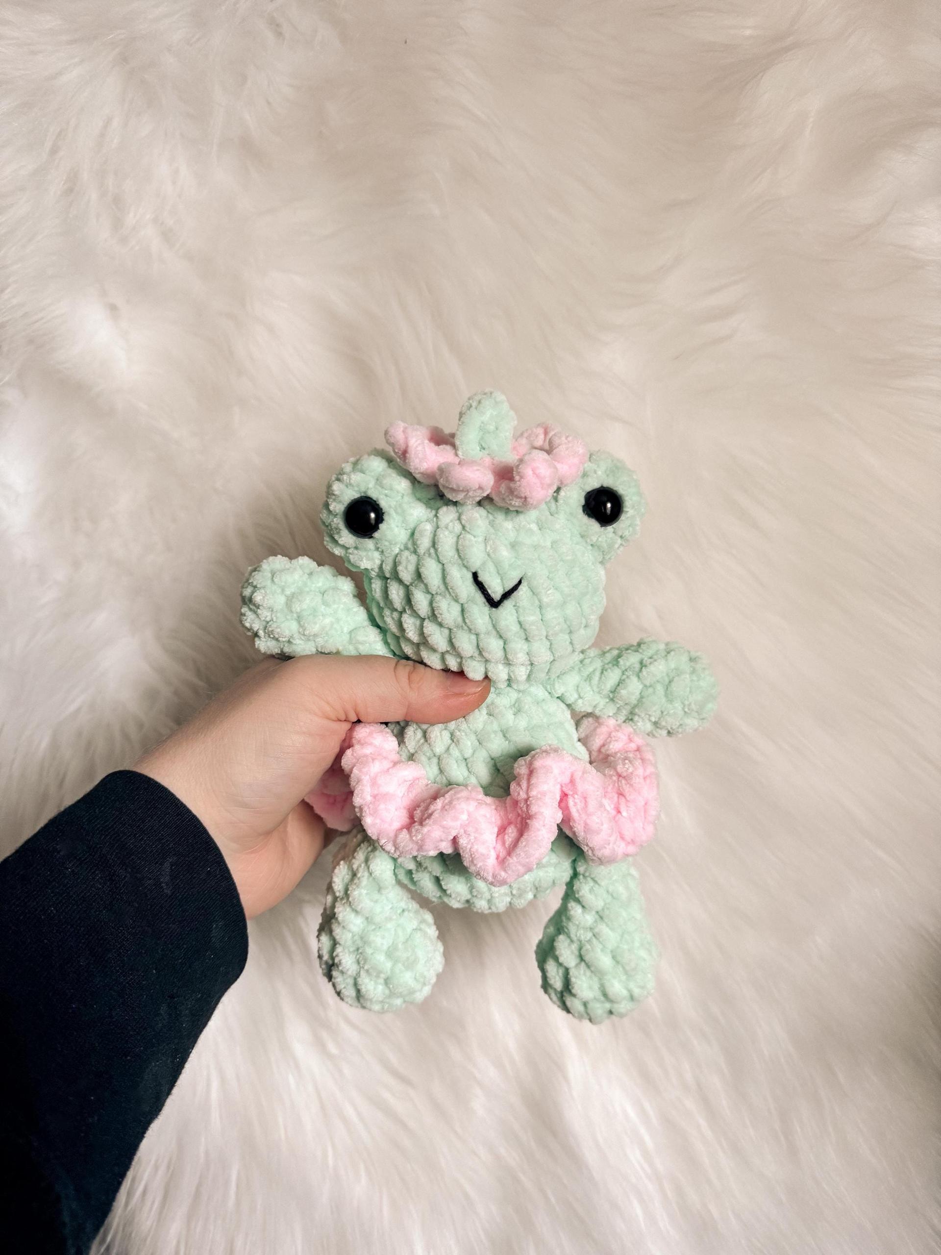 tad + lily the frog | 2-in-1, amigurumi frog pattern, low sew, crochet pattern, spring crochet, crochet chunky yarn pattern, madelinemaeco thumbnail 2