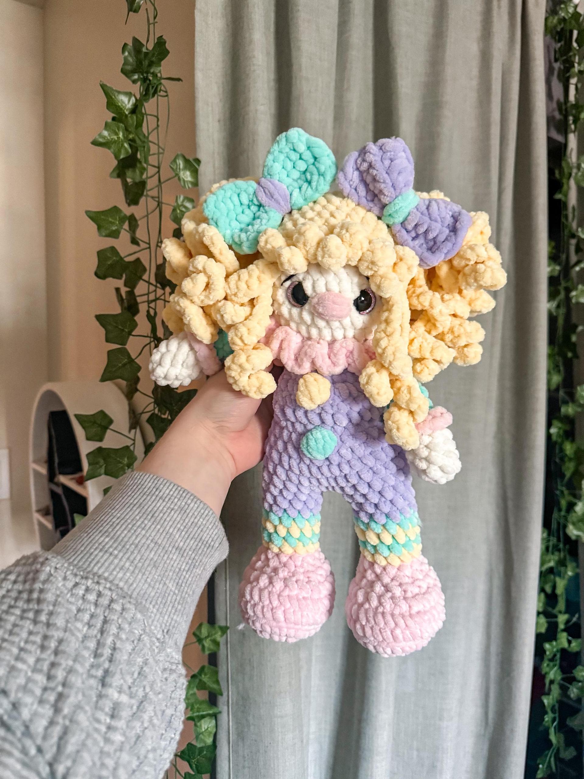 poppy the clown | crochet clown pattern, amigurumi clownpattern, Halloween crochet pattern , crochet pattern, amigurumi