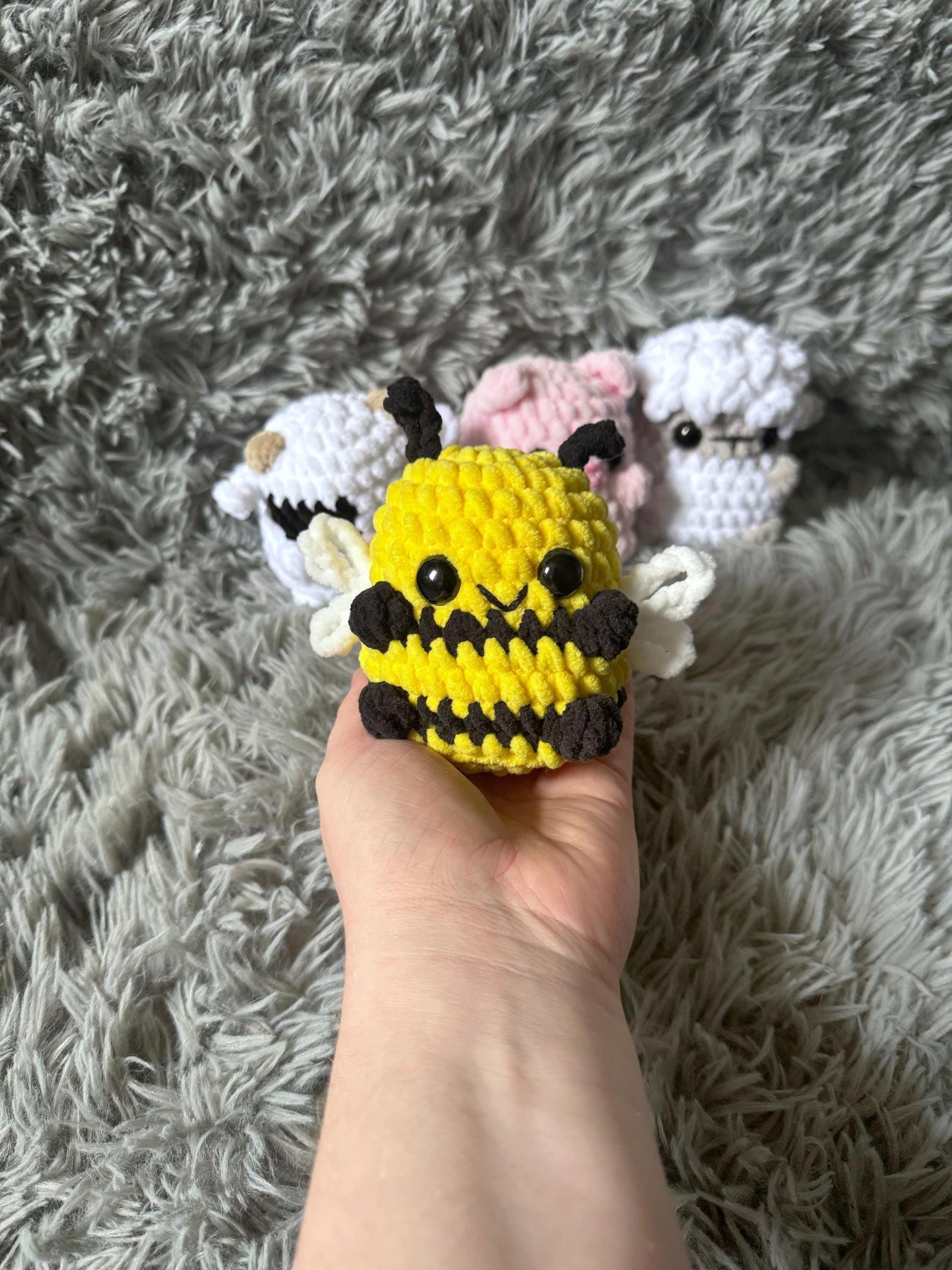 PDF pattern- no sew amigurumi, crochet cow, crochet sheep, crochet bee, crochet pig, crochet farm animals, fast crochet thumbnail 3