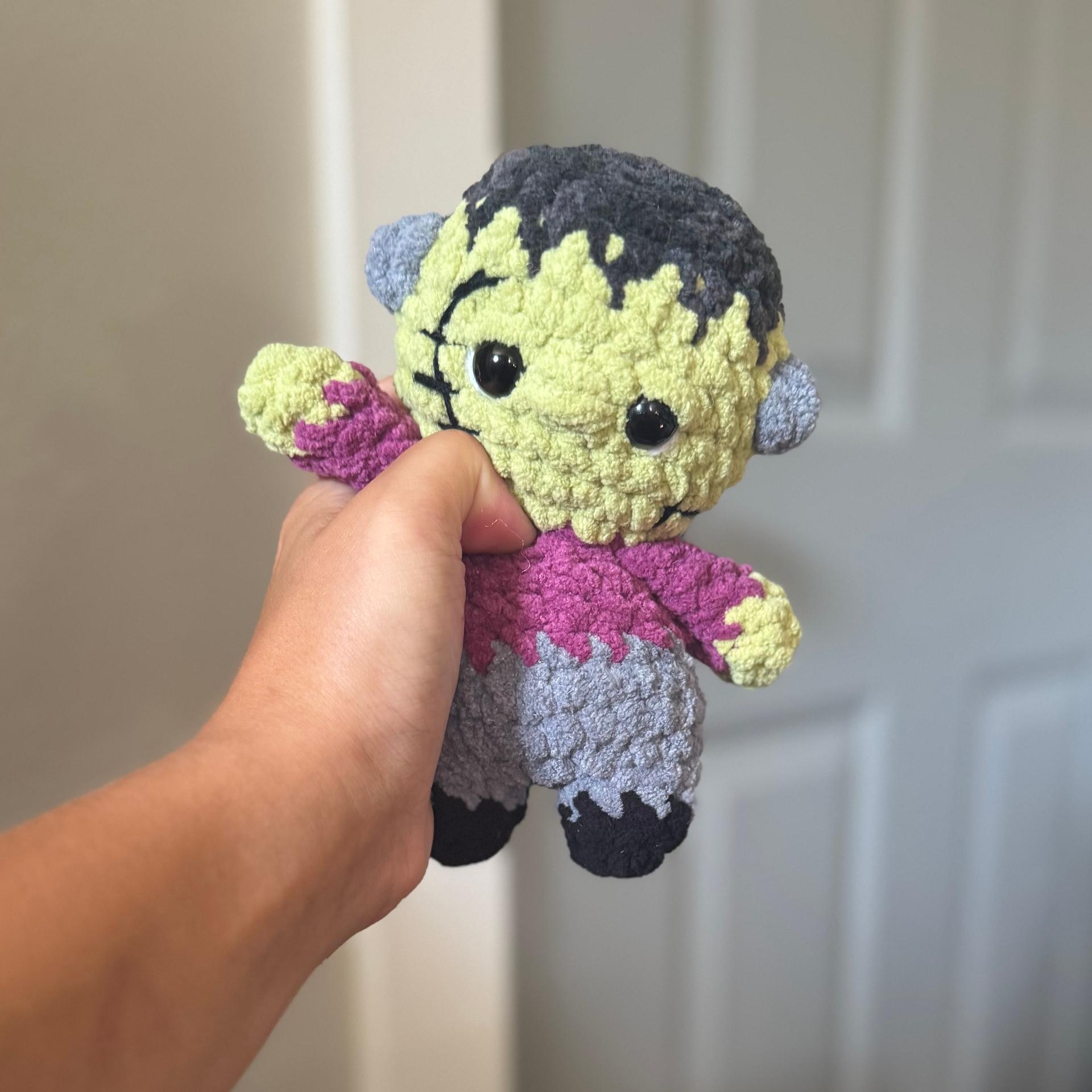itty belly Frankenstein- crochet pattern, Halloween amigurumi, no sew, Frankenstein thumbnail 2