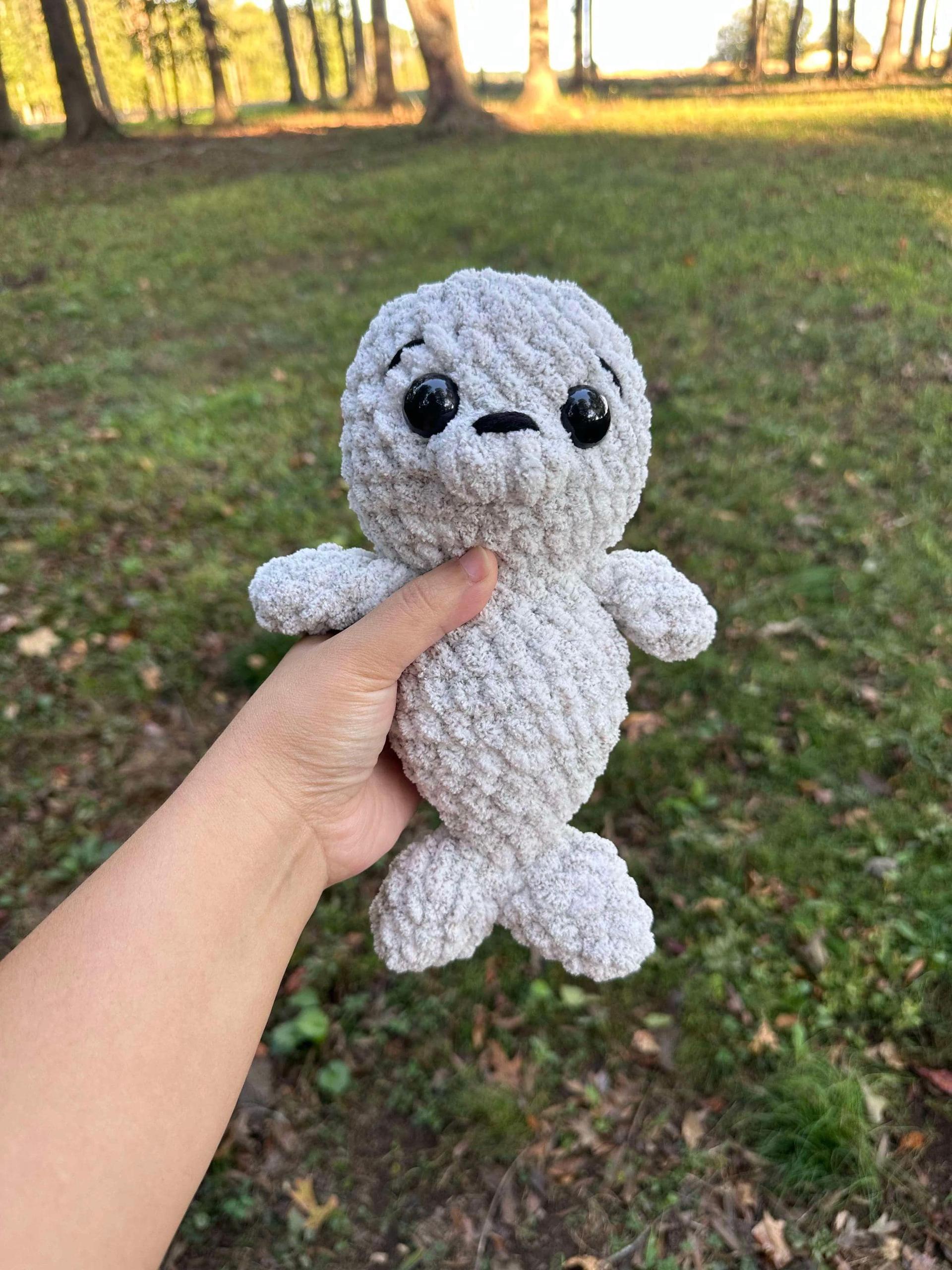 Crochet seal pattern- seal amigurumi pattern, Christmas pattern, crochet, crochet pattern, Christmas crochet patterns, amigurumi thumbnail 8