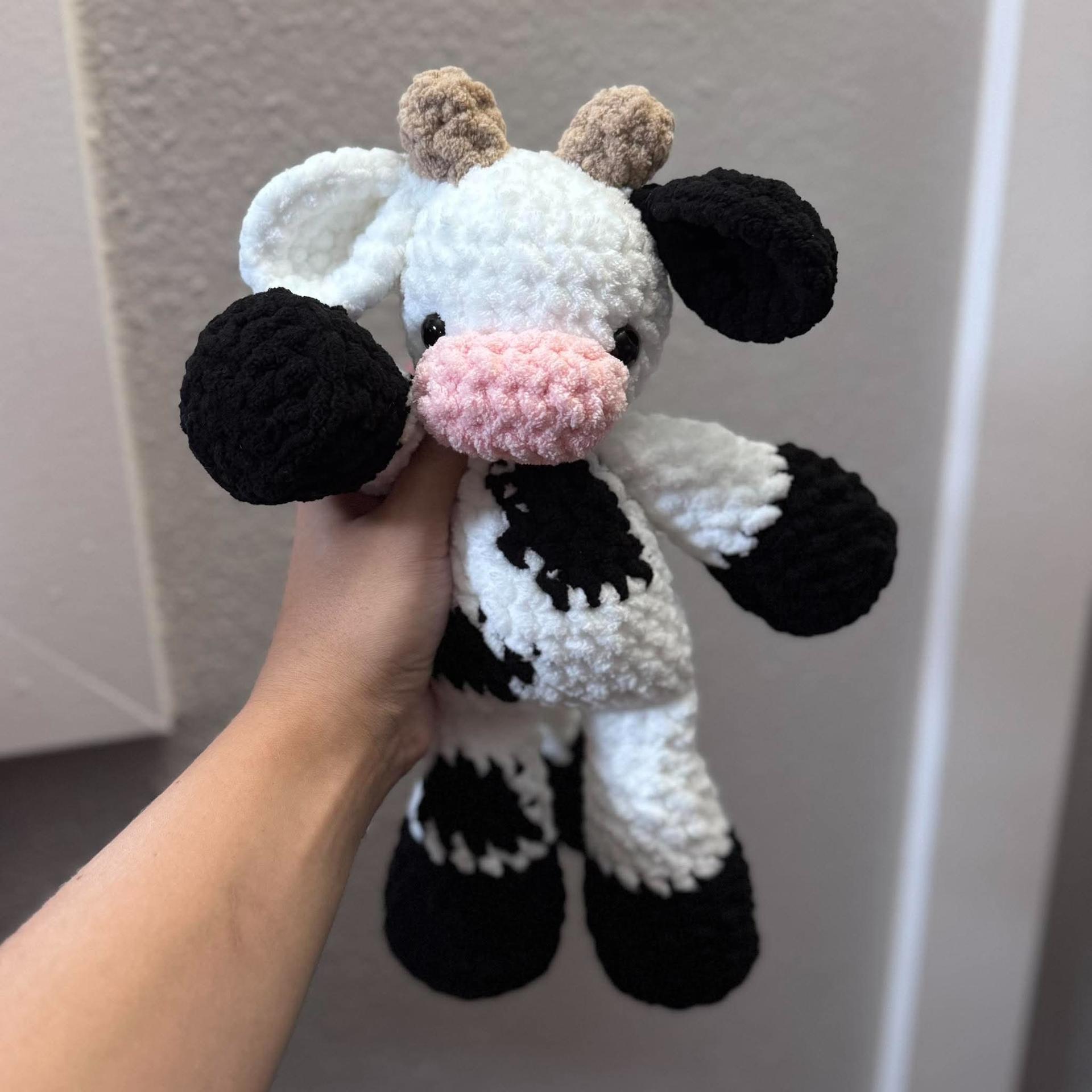 Riley the Ragdoll Cow thumbnail 14