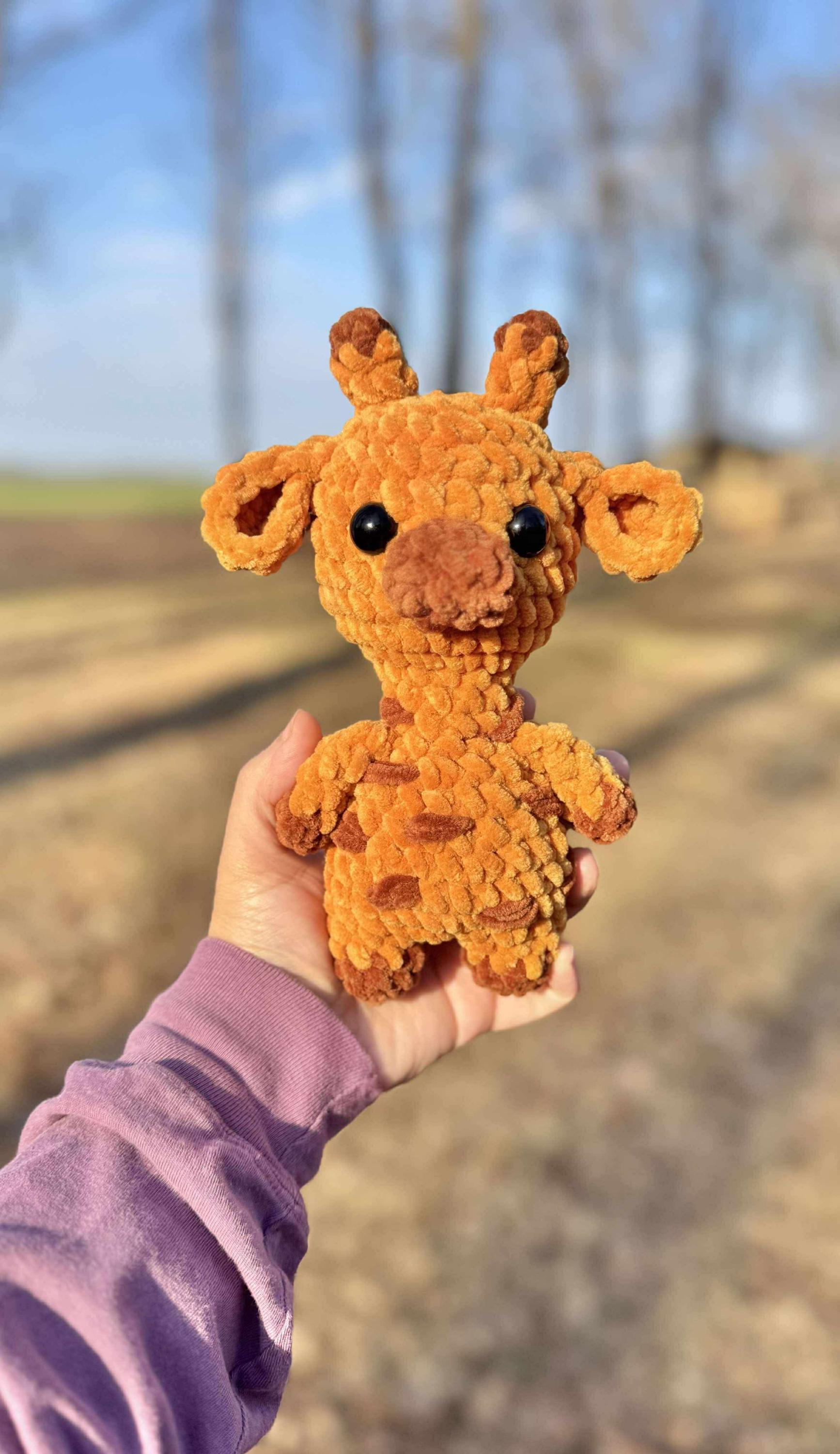 Itty belly giraffe- giraffe crochet pattern, crochet pattern, giraffe, amigurumi, low sew, madelinemaeco, safari crochet thumbnail 6