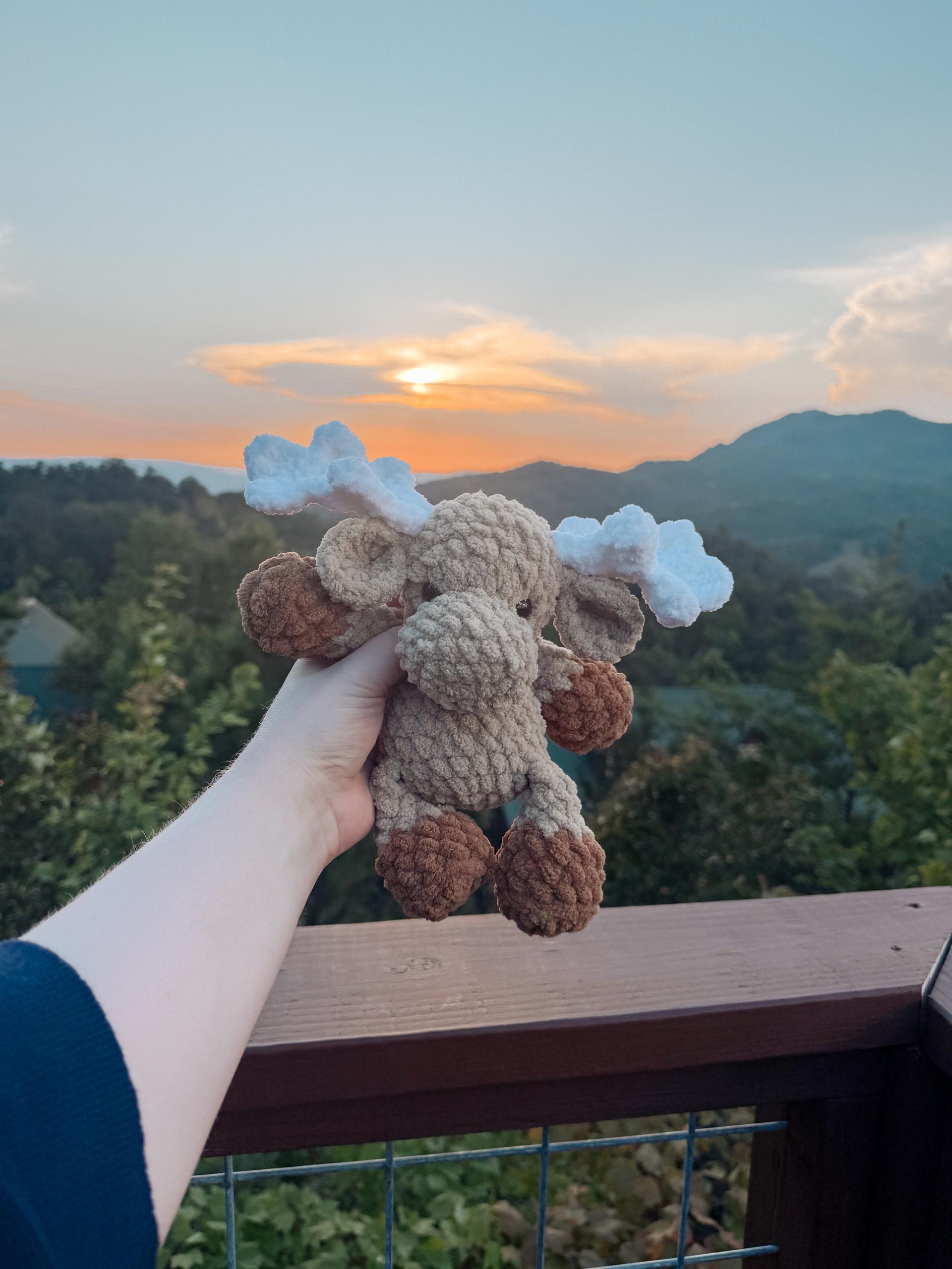 Smoky the Moose crochet pattern