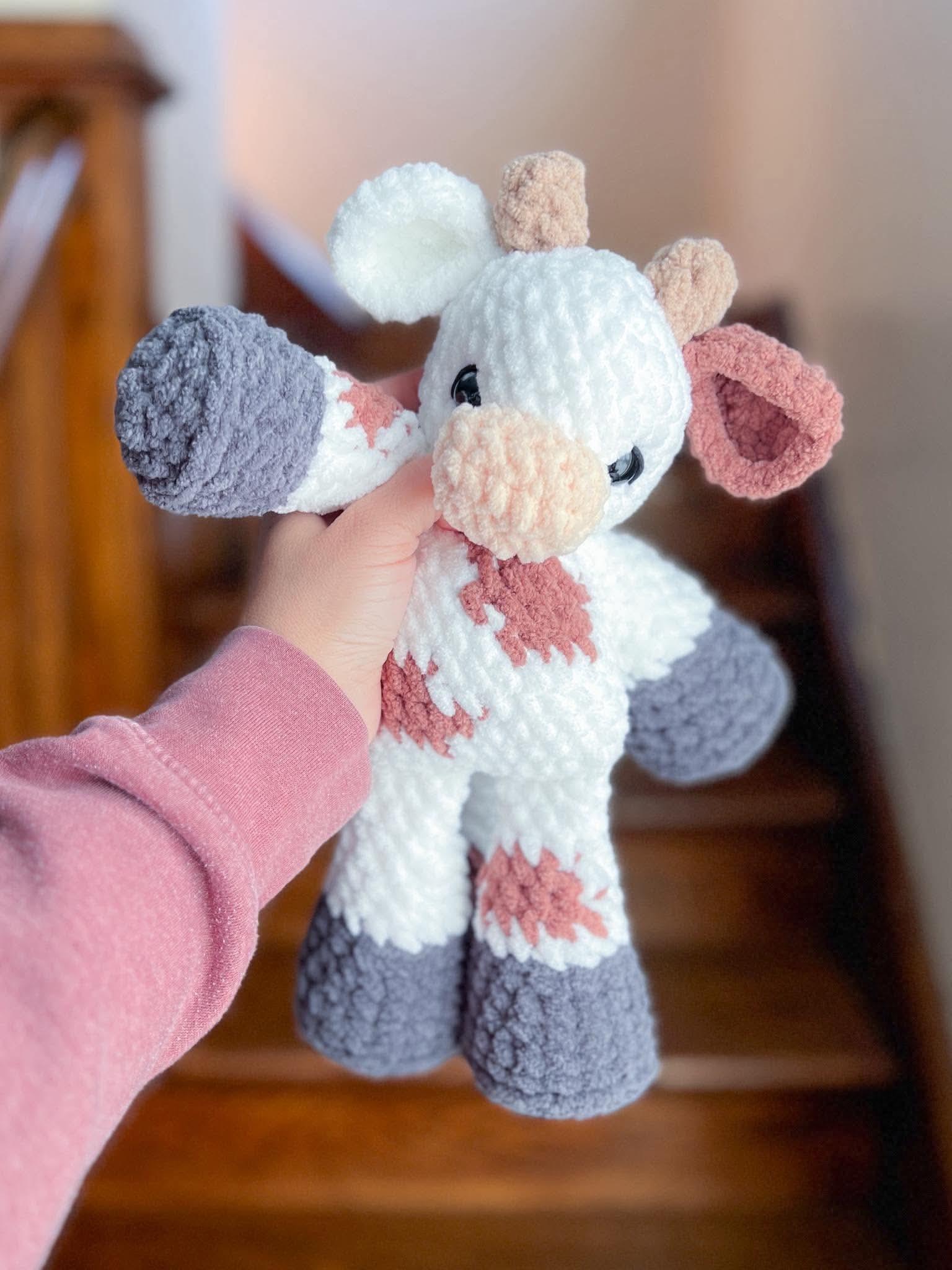Riley the Ragdoll Cow thumbnail 7