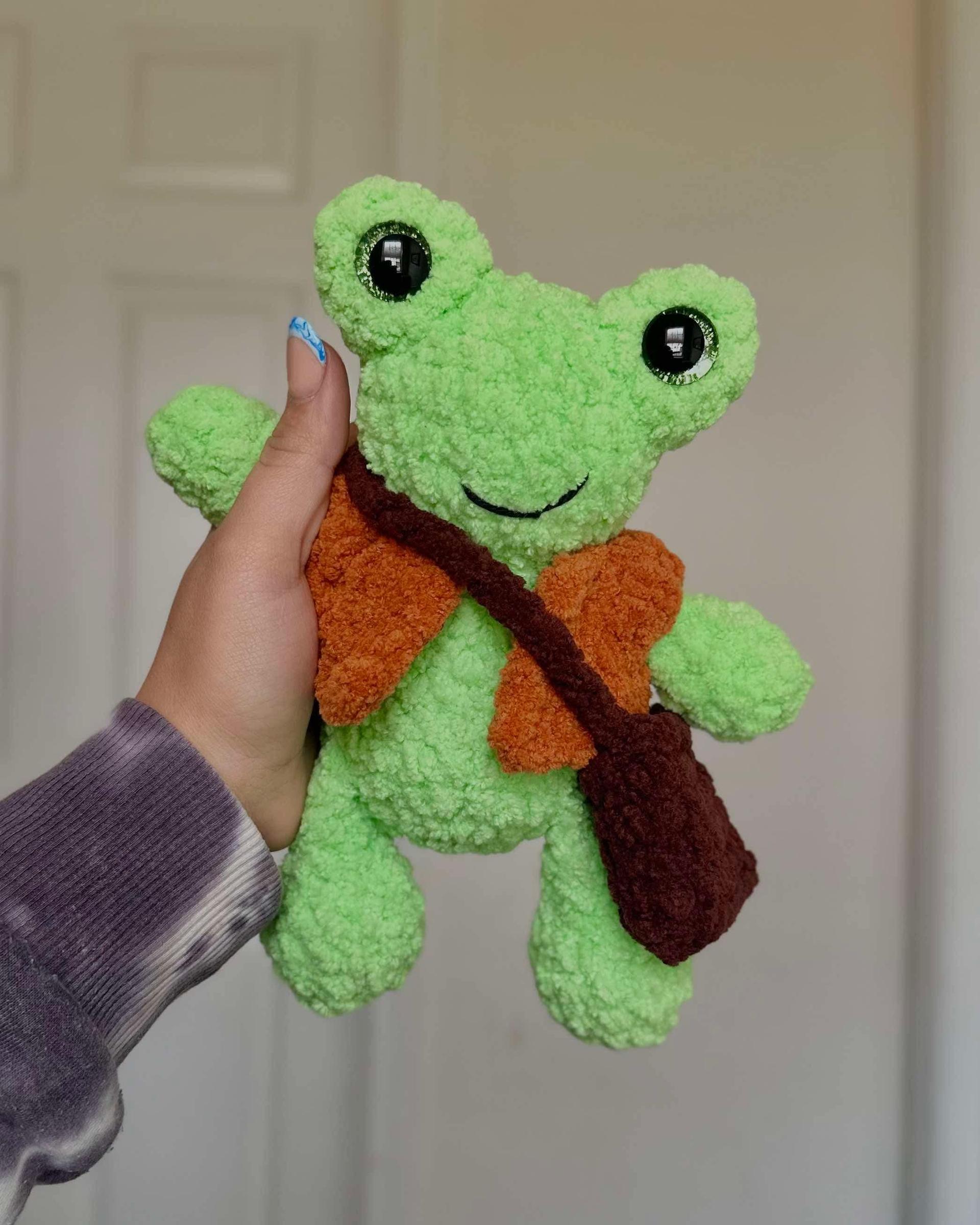 tad + lily the frog | 2-in-1, amigurumi frog pattern, low sew, crochet pattern, spring crochet, crochet chunky yarn pattern, madelinemaeco thumbnail 5
