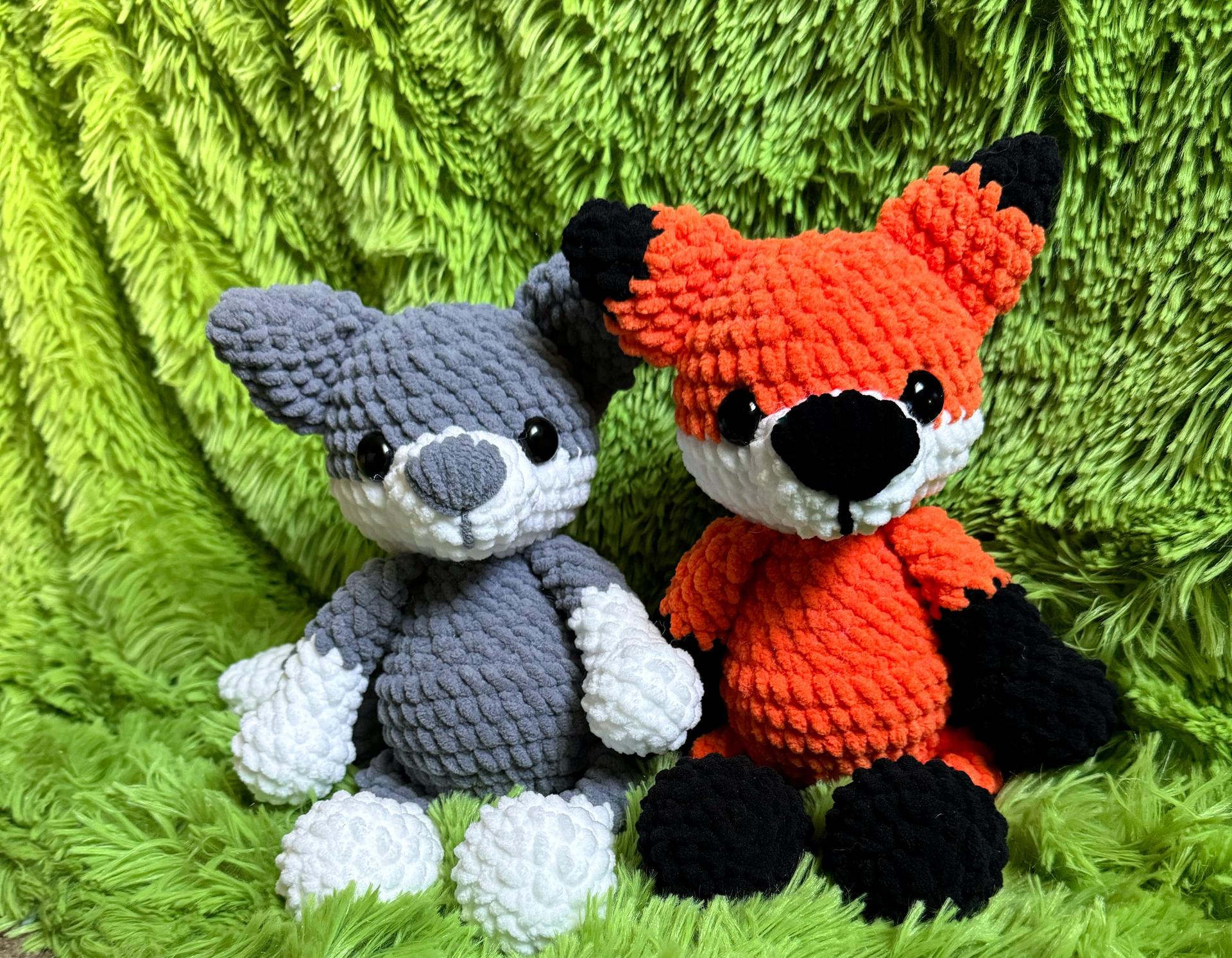 Forrest fox and Wynter pattern, crochet fox pattern, crochet wolf pattern