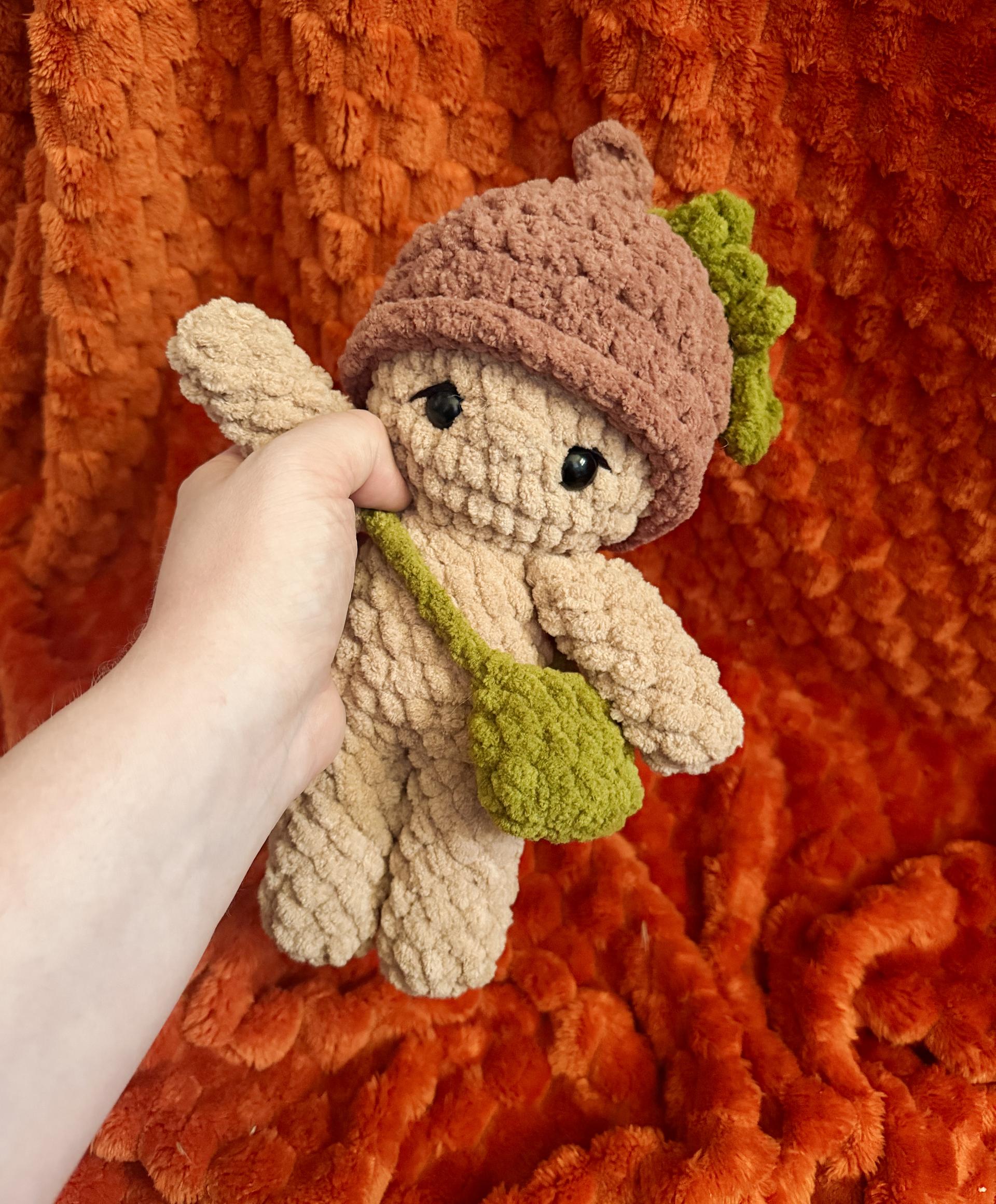 Tumble the acorn crochet pattern thumbnail 3