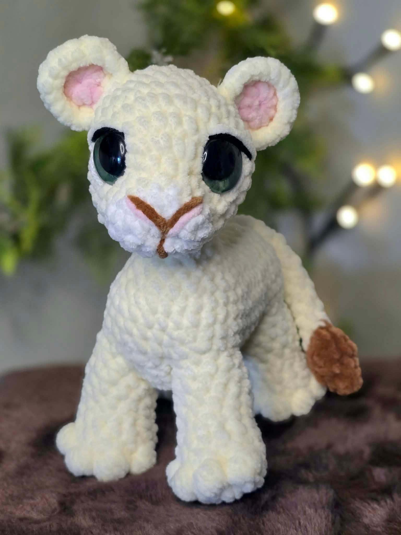 Luca the Lion Cub thumbnail 4