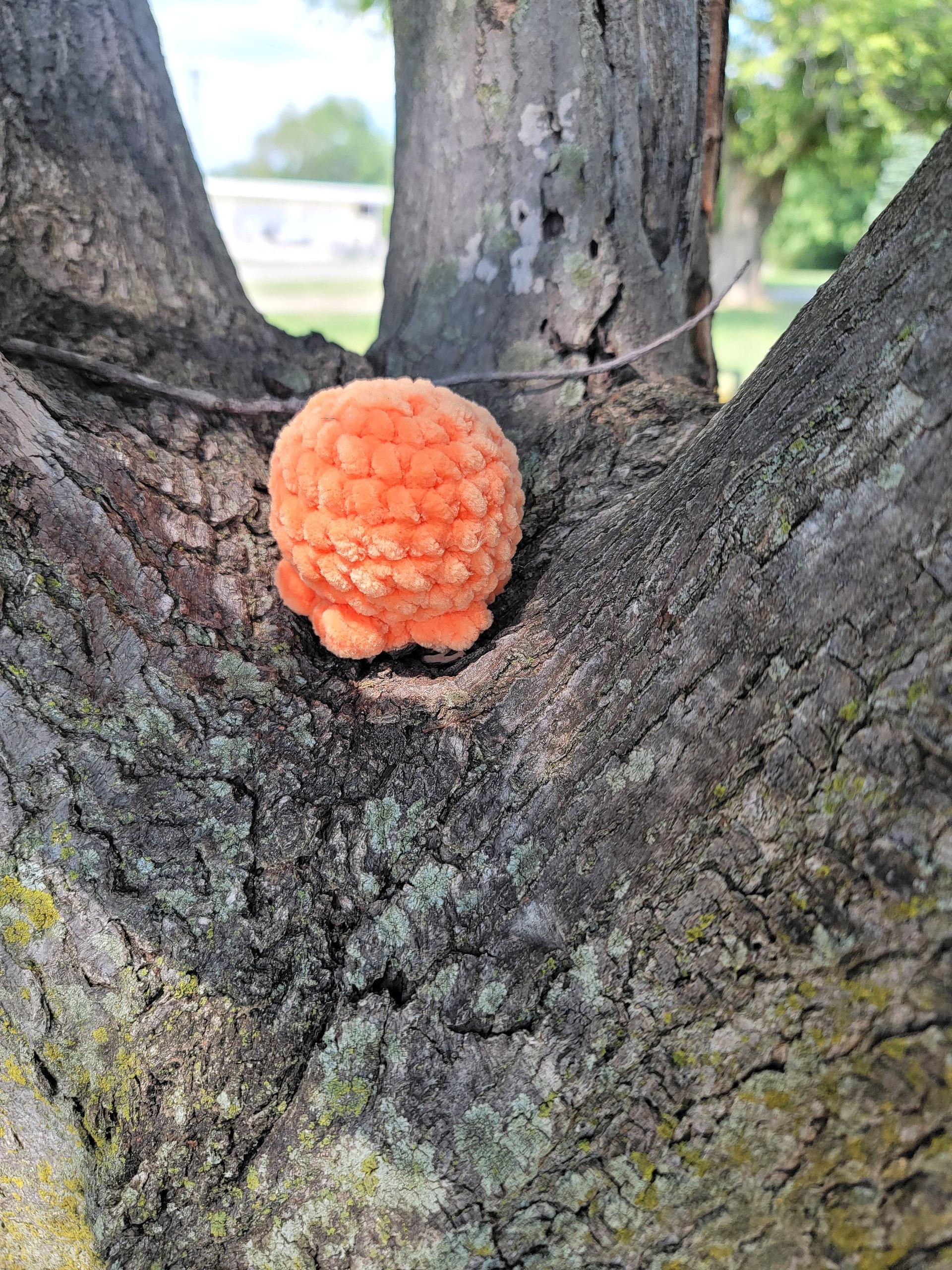 Crochet Mini Octopus thumbnail 2