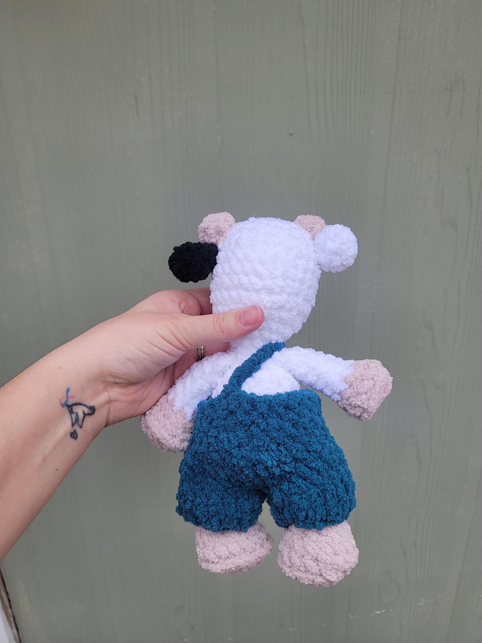 Stiches the Crochet Cow thumbnail 2