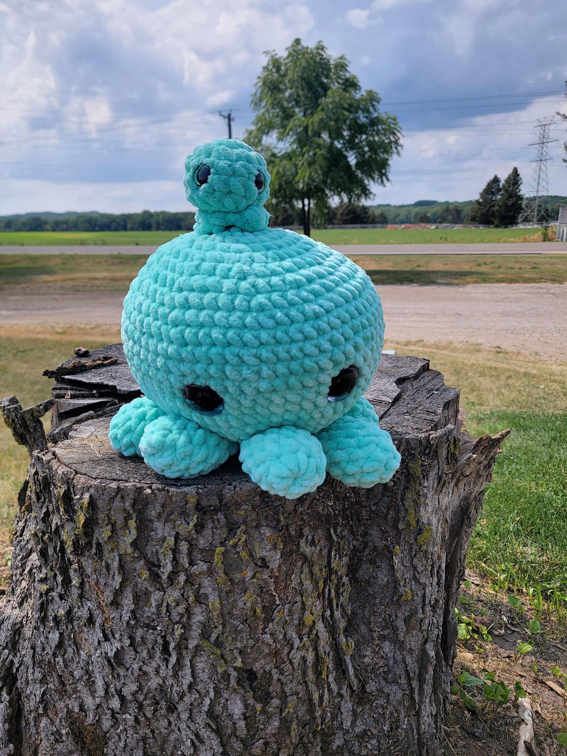 Crochet Mama Octopus thumbnail 2