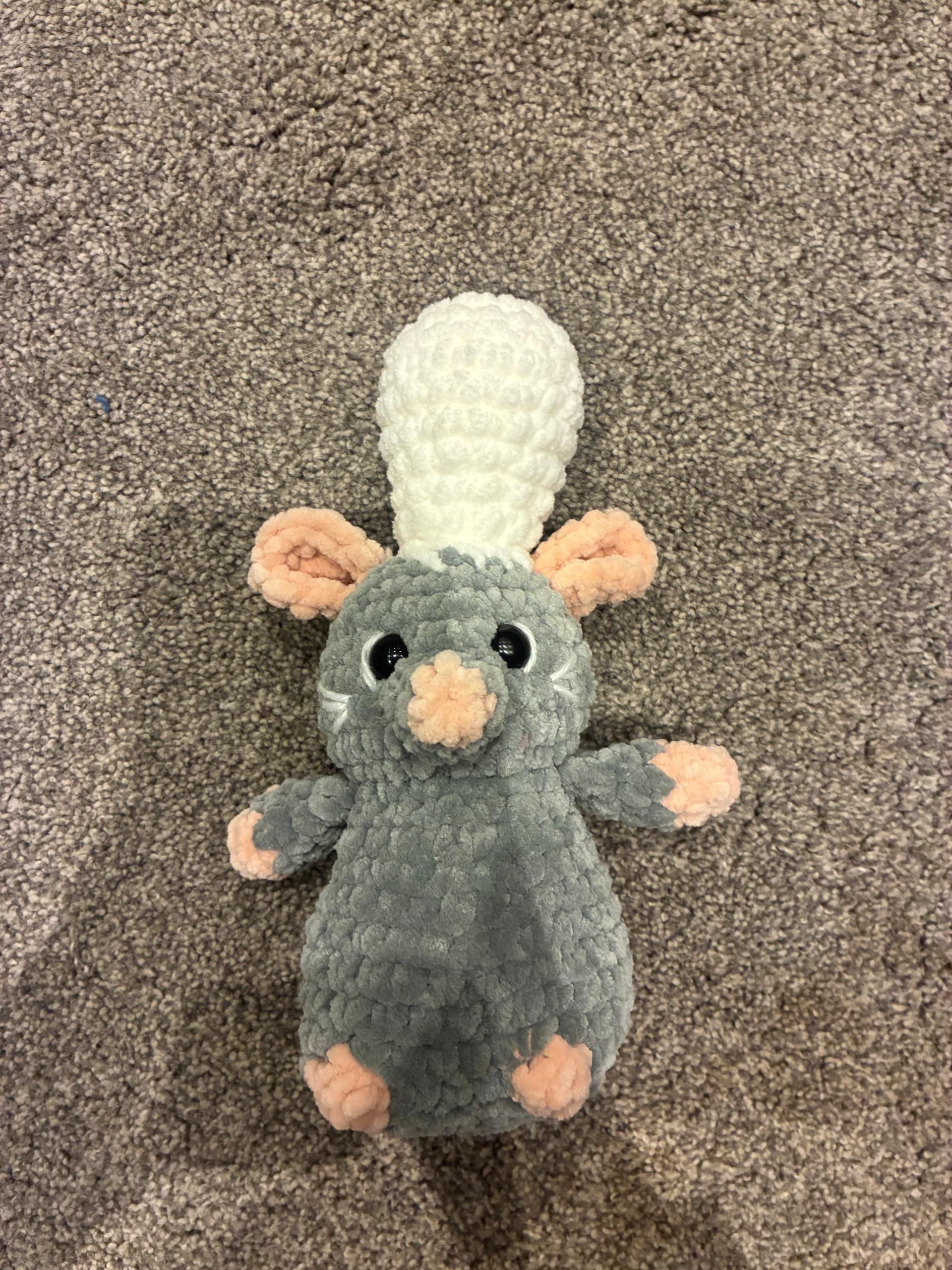 Crochet chef rat