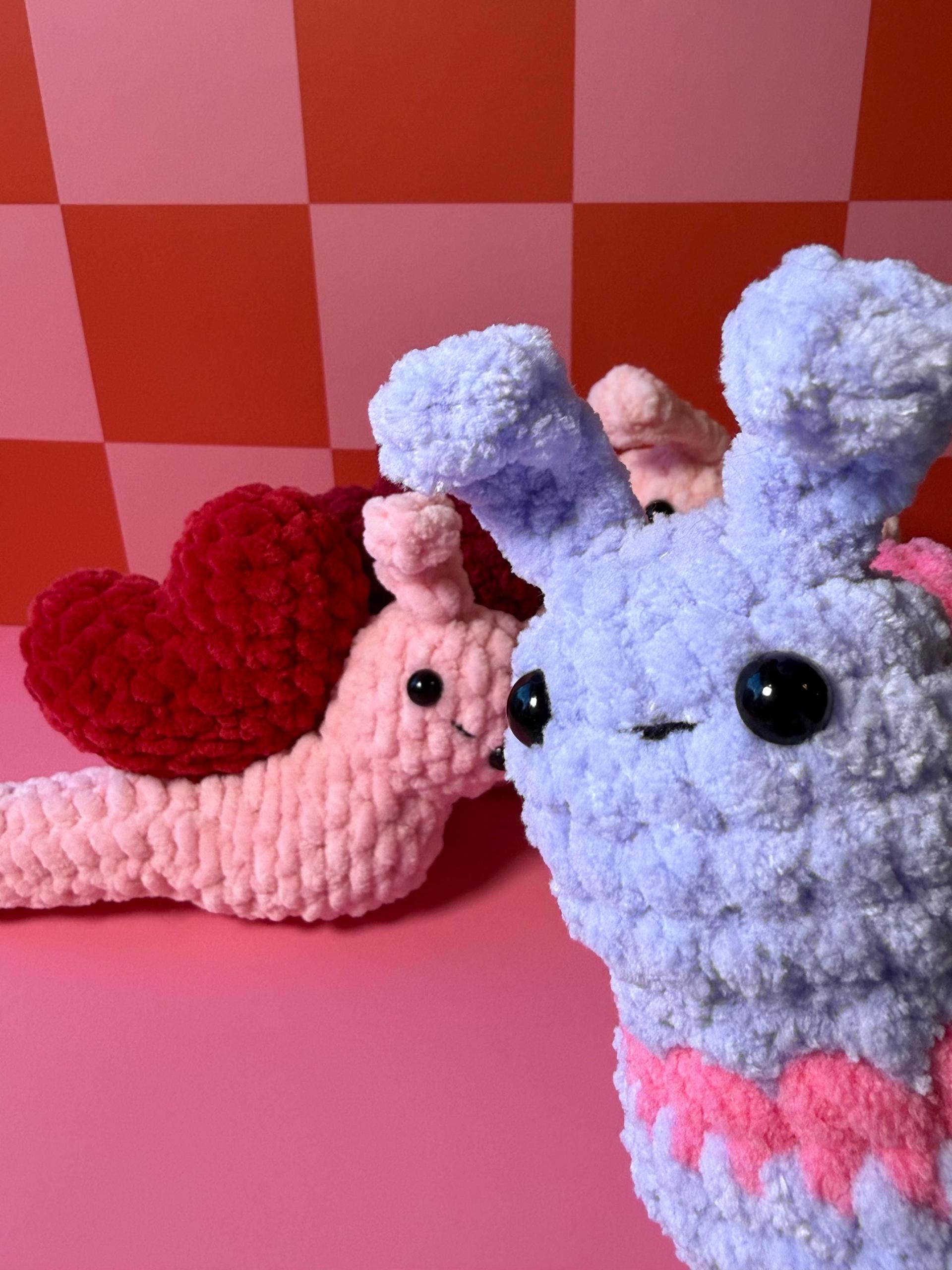 Love Slug Crochet Pattern | Low-Sew thumbnail 3