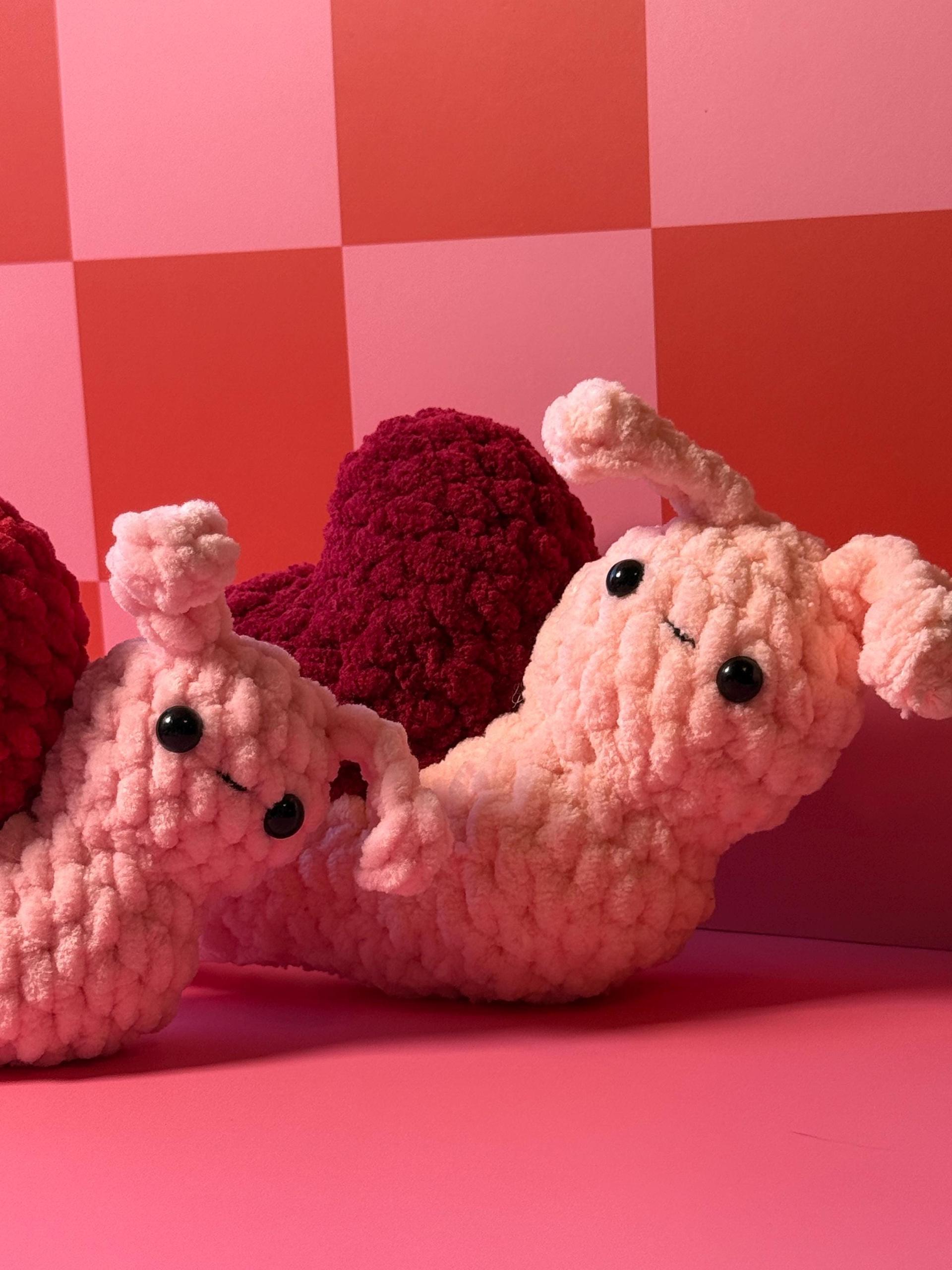 Love Slug Crochet Pattern | Low-Sew thumbnail 5