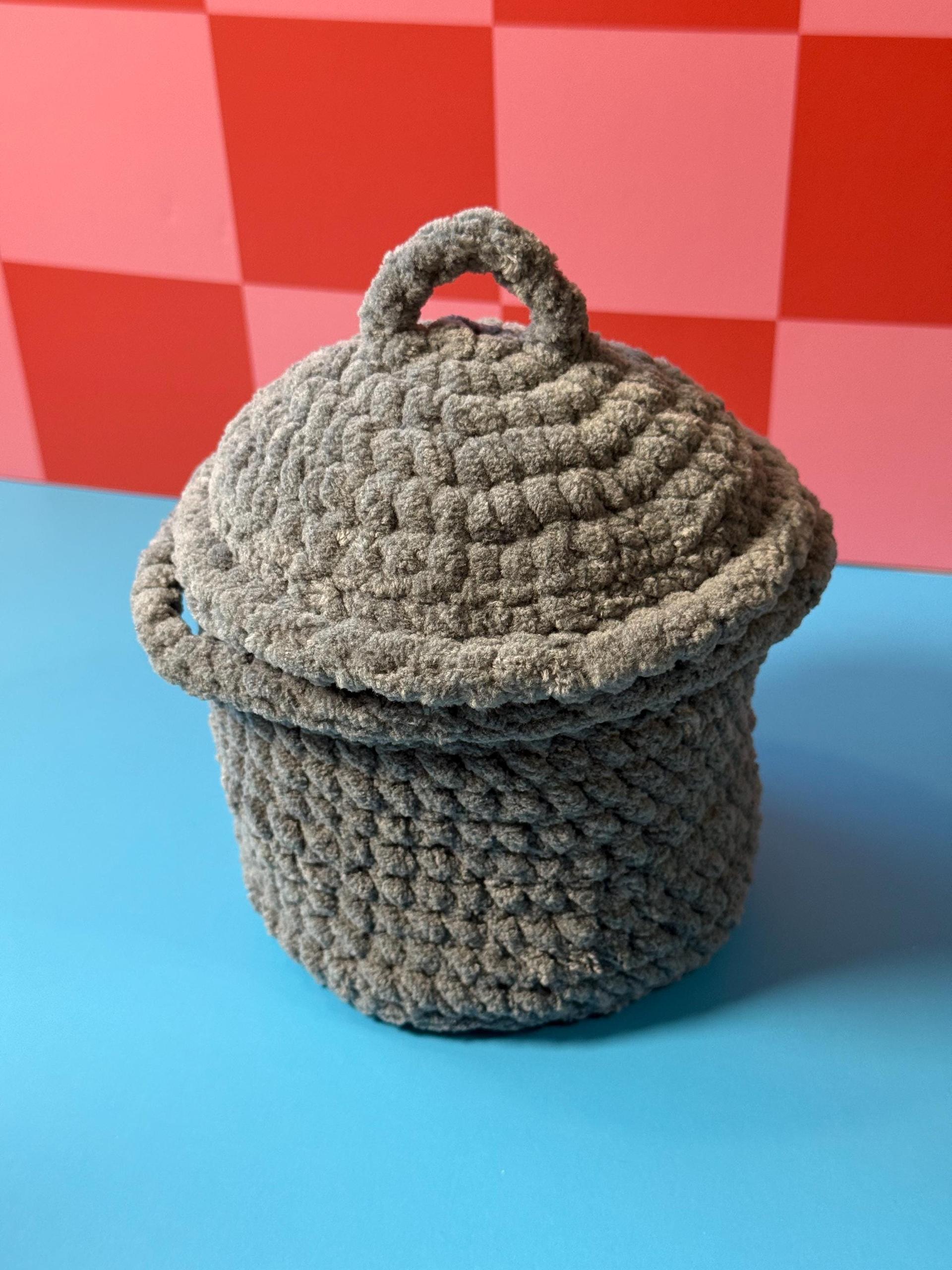 Ricky the Raccoon | in a Trashcan | Crochet Pattern thumbnail 10