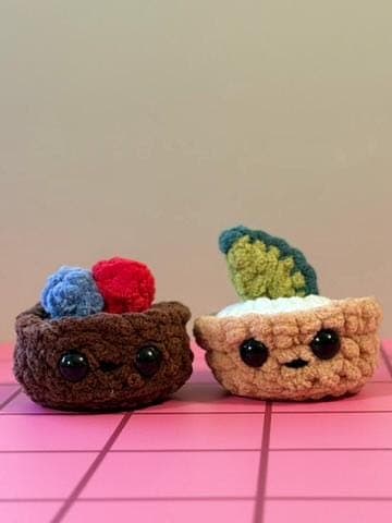 Pastry Bundle Crochet Patterns | 7 Patterns | Fruit Tarte | Macaron | Cheesecake | Cookie | Cannoli | Shortbread Cookie | Danish thumbnail 7