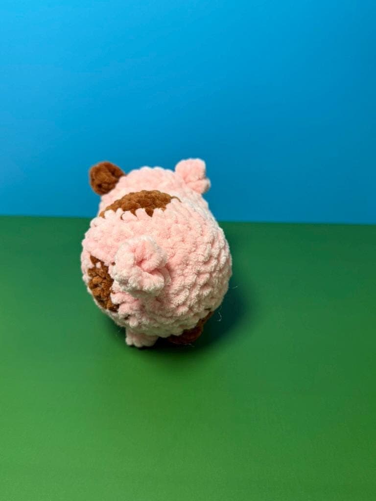 Pot Belly Pig No-Sew Crochet Pattern w/ Muddy Pig Mod | Beginner Friendly thumbnail 4