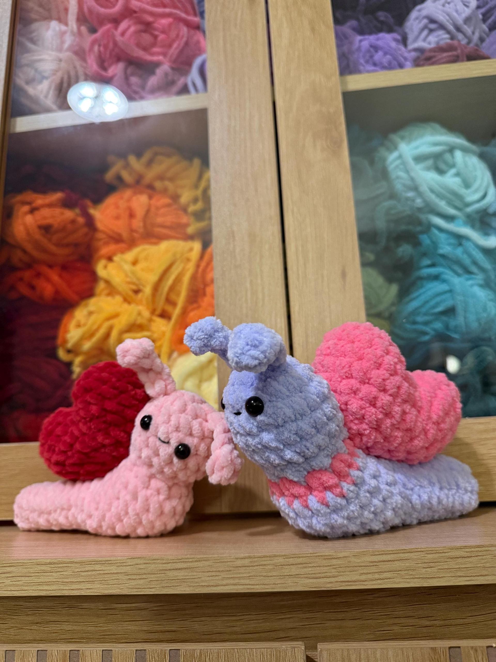 Love Slug Crochet Pattern | Low-Sew thumbnail 8