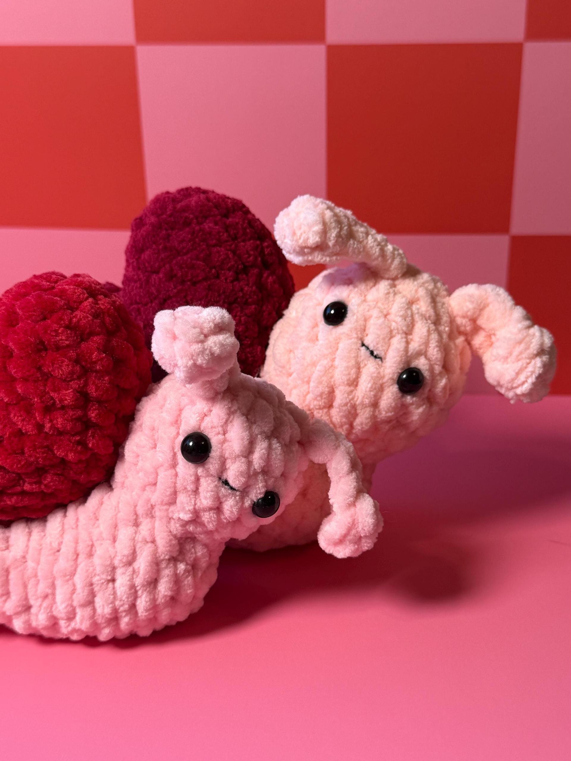 Love Slug Crochet Pattern | Low-Sew thumbnail 2