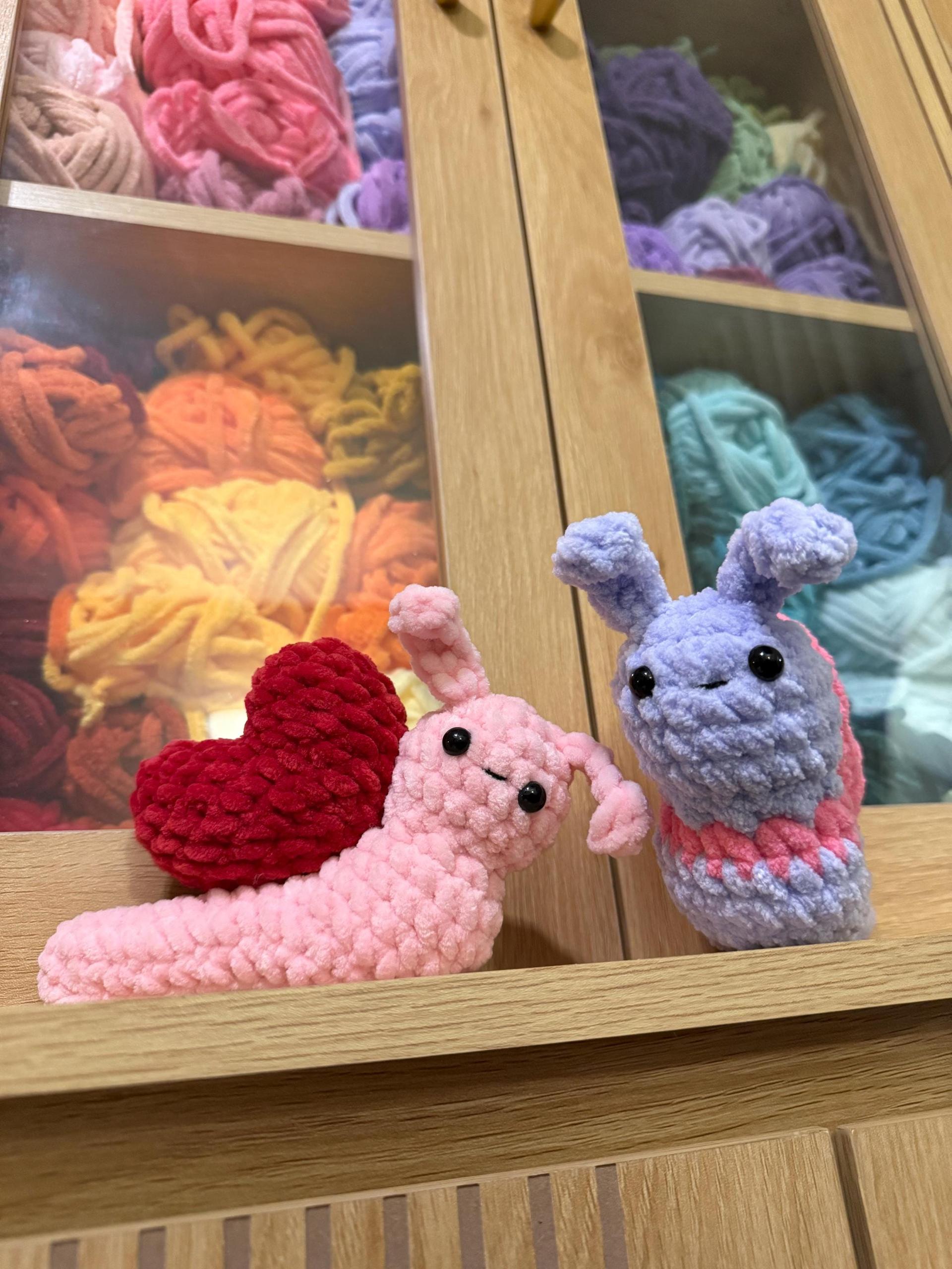 Love Slug Crochet Pattern | Low-Sew thumbnail 7