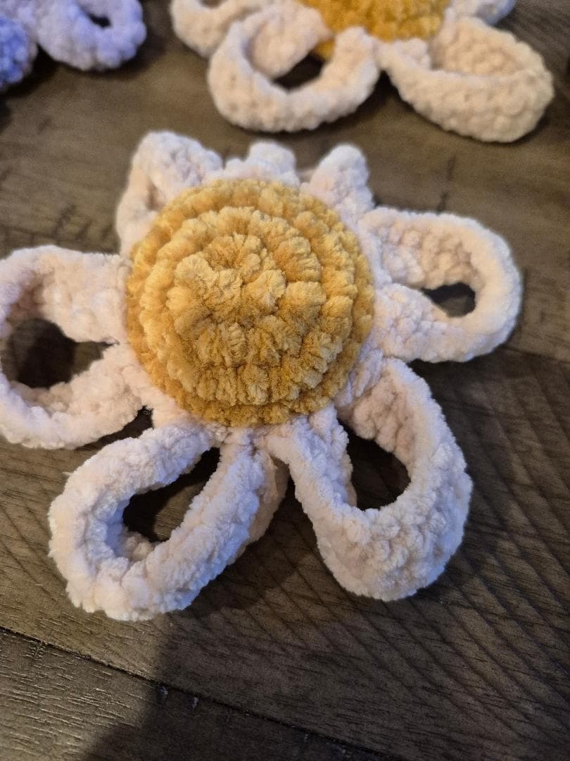Crochet Flower Fidget Toy: Calming Sensory Toy
