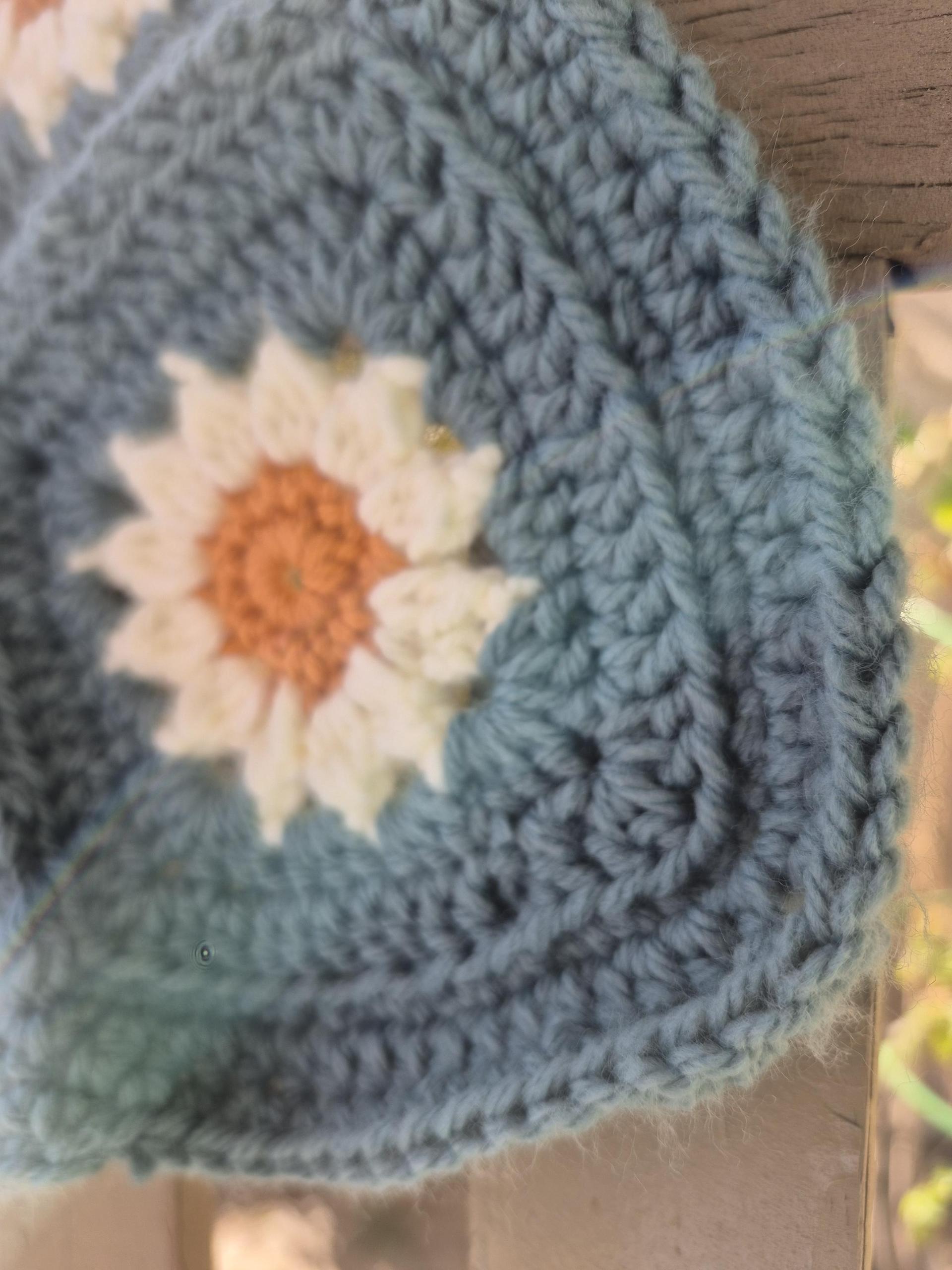 Crochet Daisy Granny Square Blanket and Beanie Set, Pink & Sage thumbnail 10