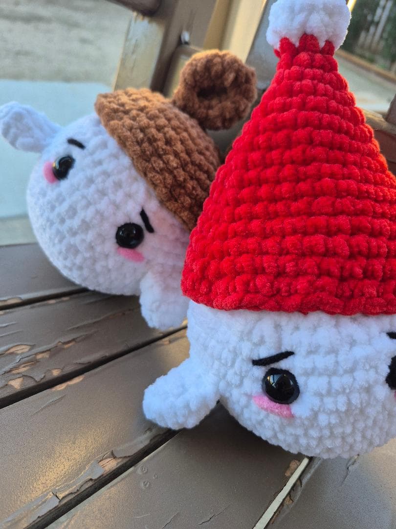 crochet snowballs with crochet hats, white, red, brown thumbnail 6