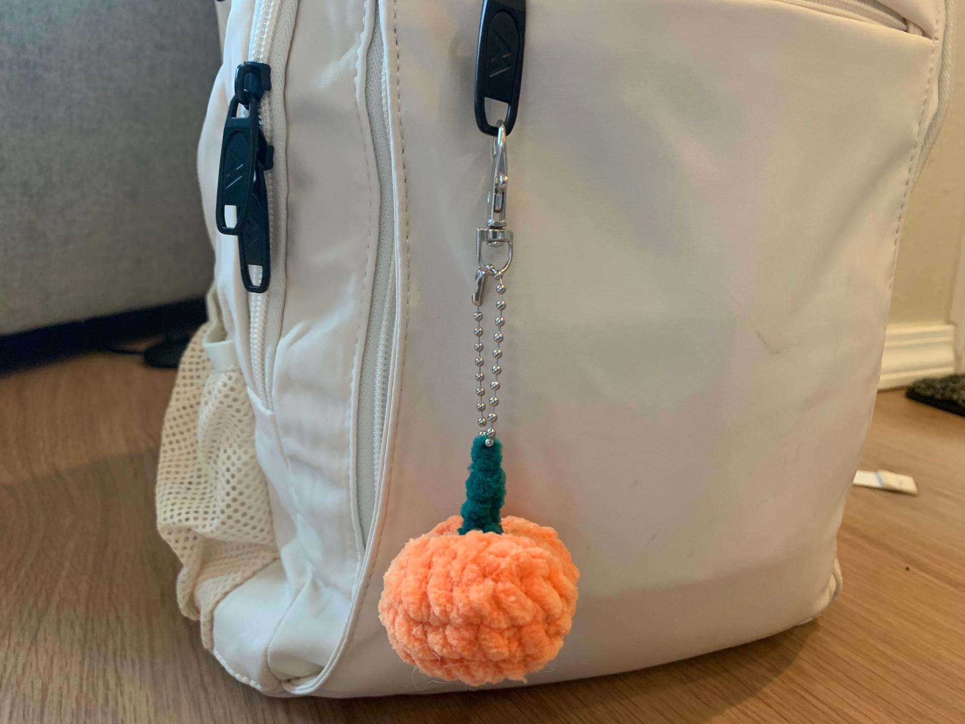 Pumpkin keychain thumbnail 3