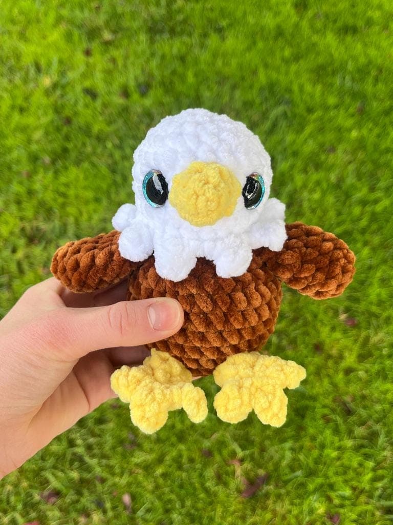 Crochet Bald Eagle Pattern with USA Hat: Beginner Friendly Amigurumi (PDF Pattern) thumbnail 2