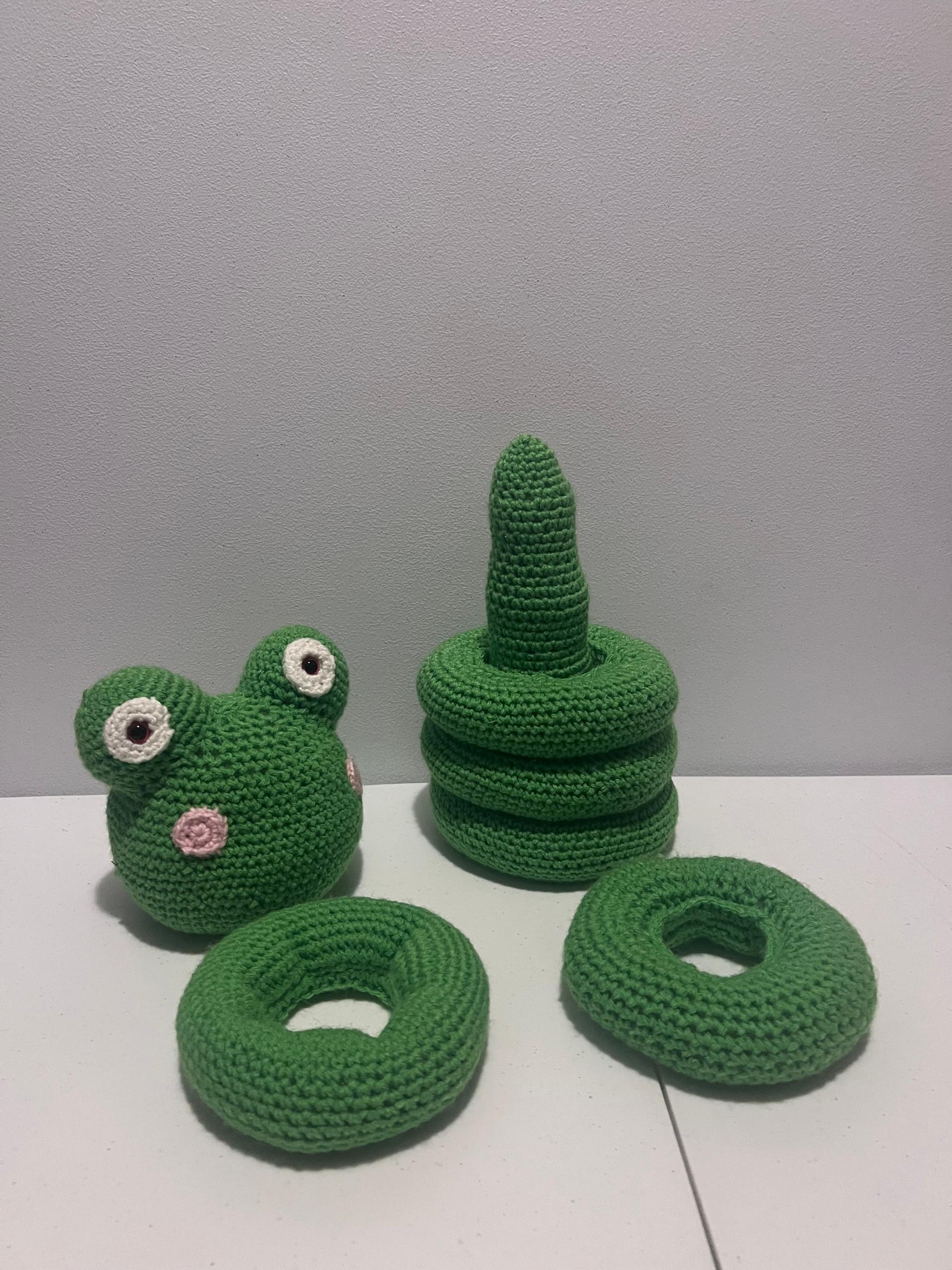 Frog stacking toy thumbnail 2