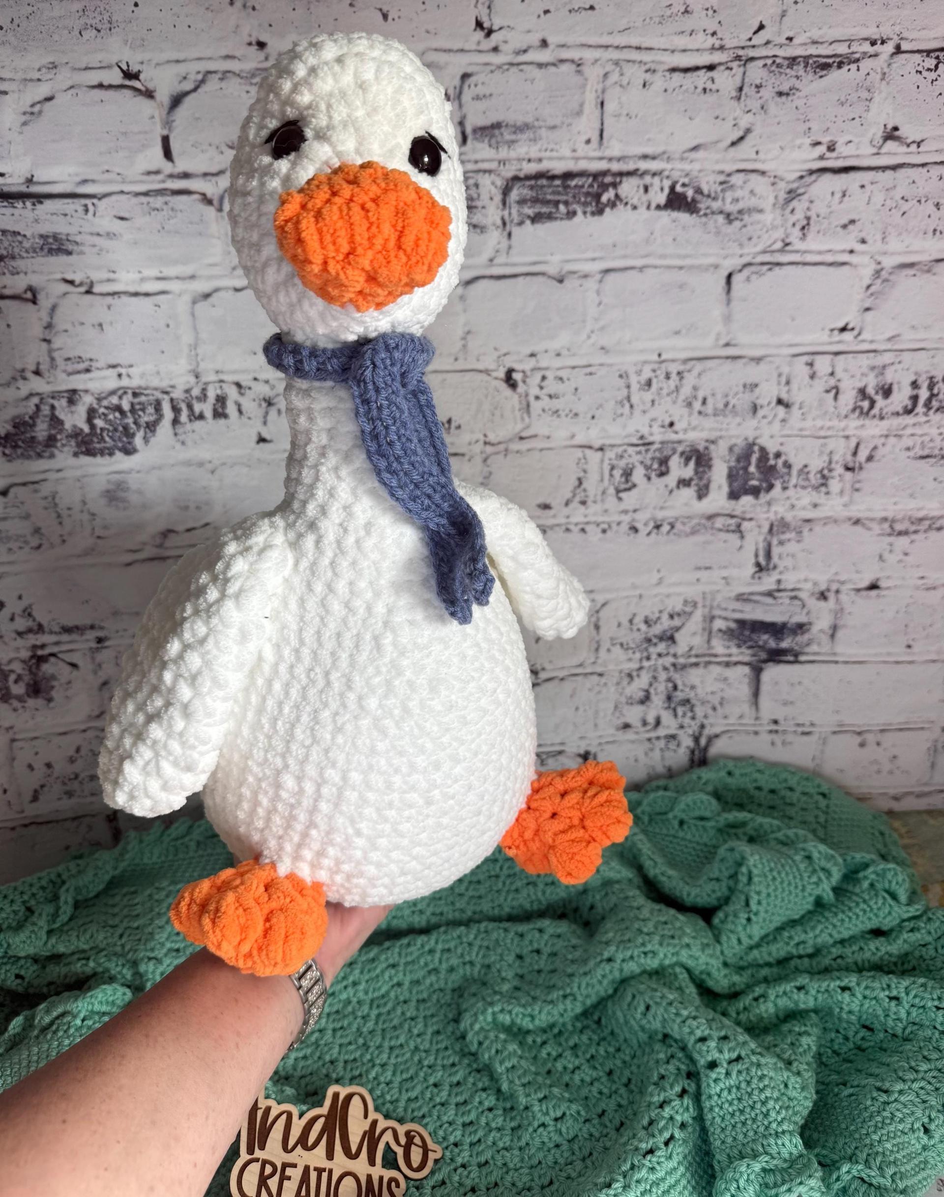 Crochet Porch Goose thumbnail 6