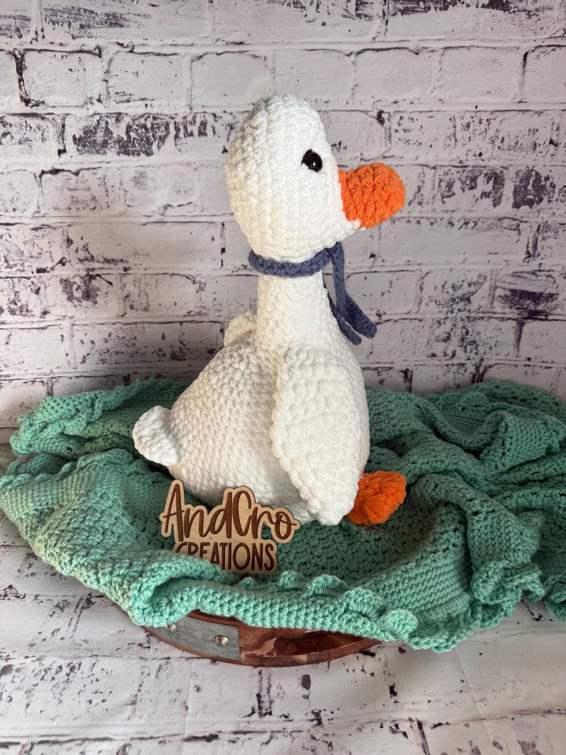 Crochet Porch Goose thumbnail 5