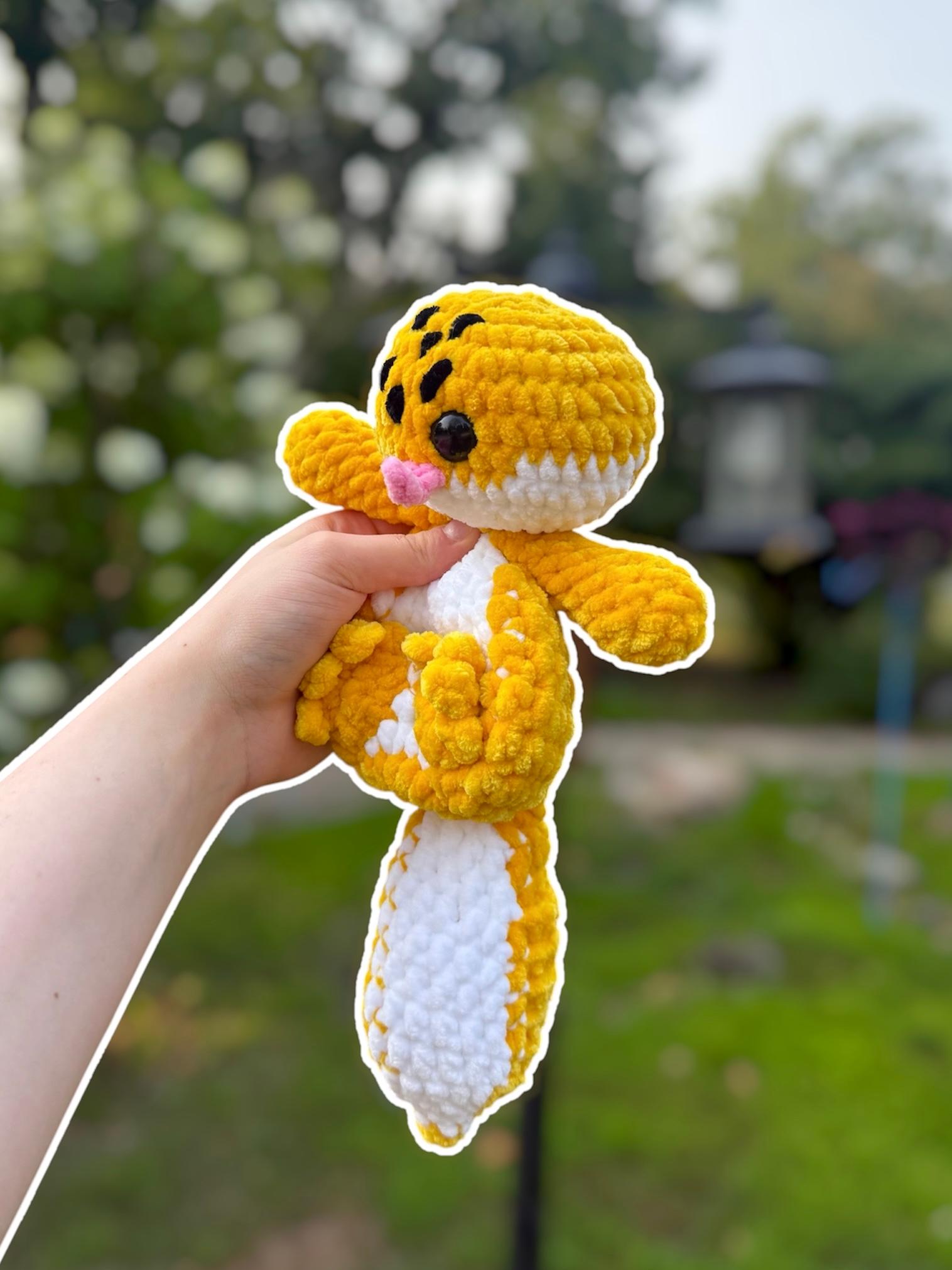 Handmade Crochet Leopard Gecko Plushie - Snuggler thumbnail 4