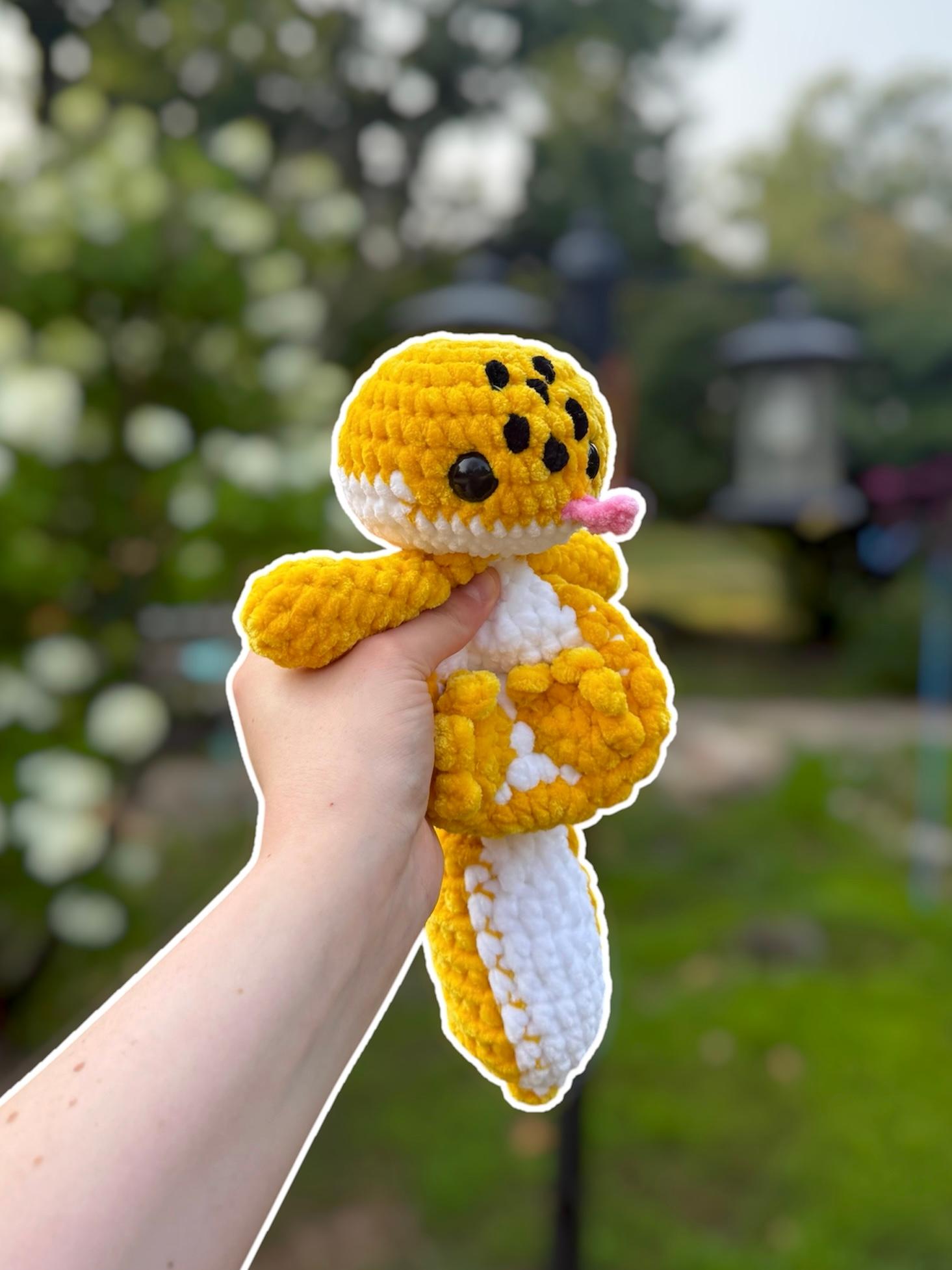 Handmade Crochet Leopard Gecko Plushie - Snuggler thumbnail 3