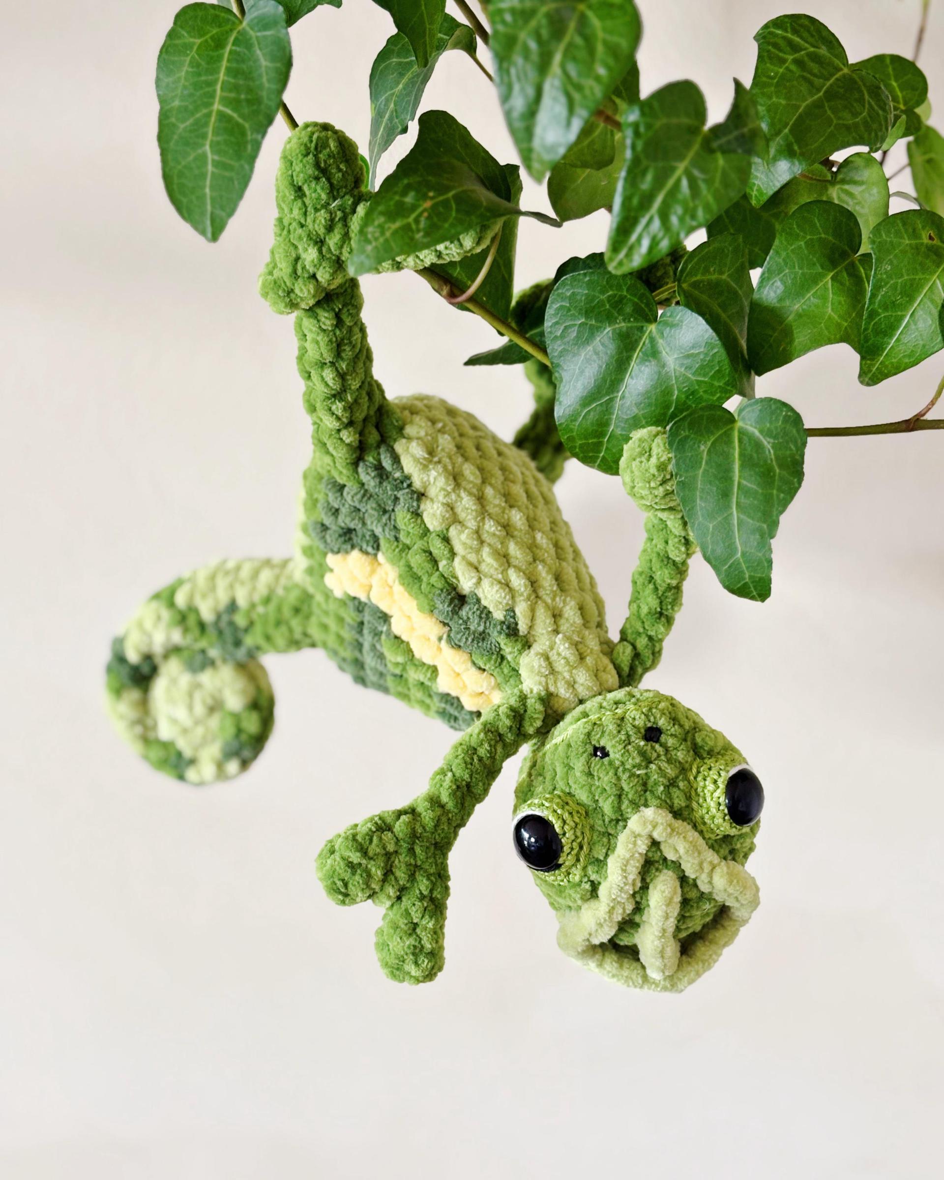 MILO the Chameleon thumbnail 6