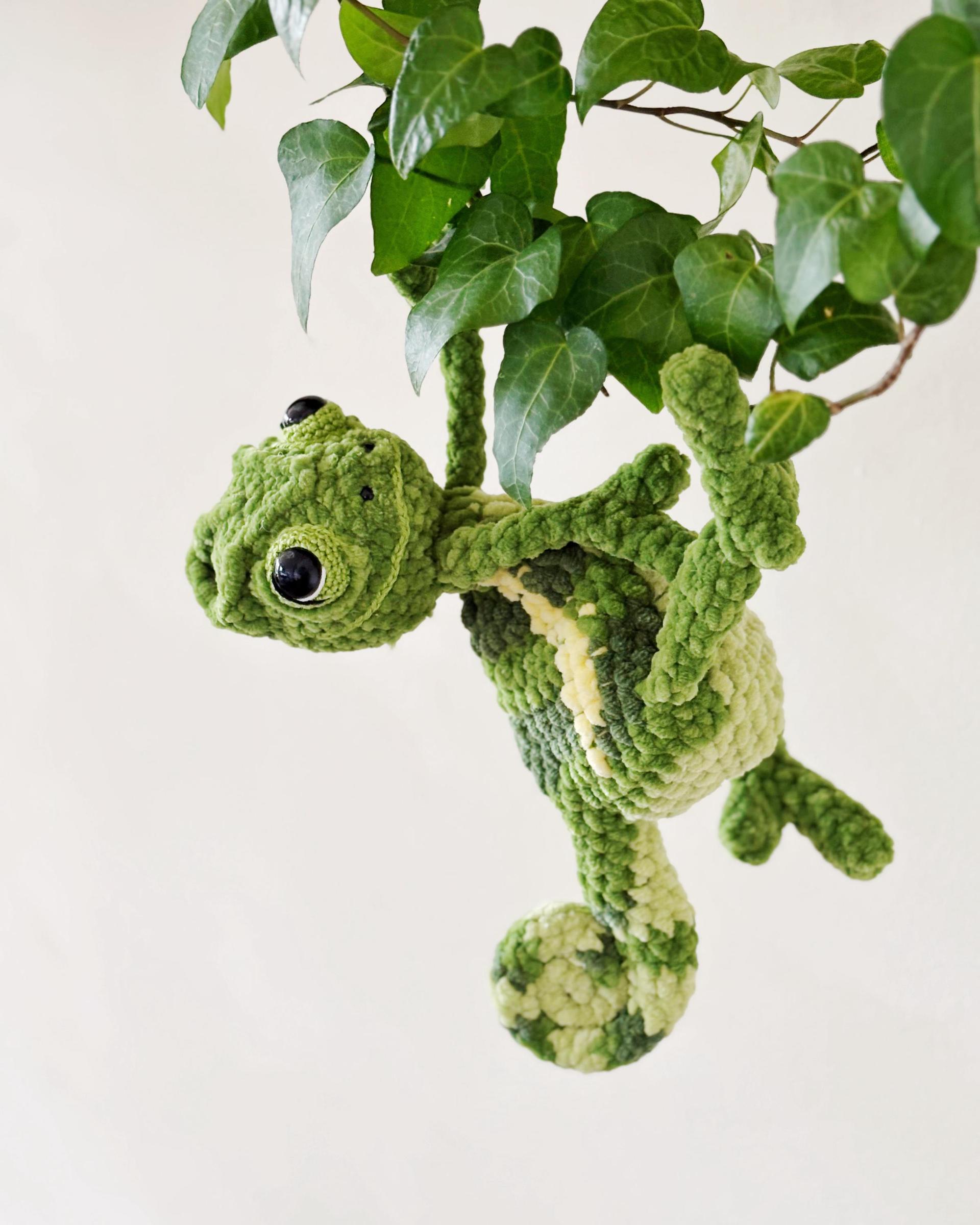 MILO the Chameleon thumbnail 2