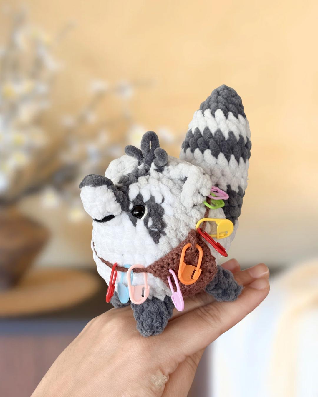 Remy the Raccoon thumbnail 4