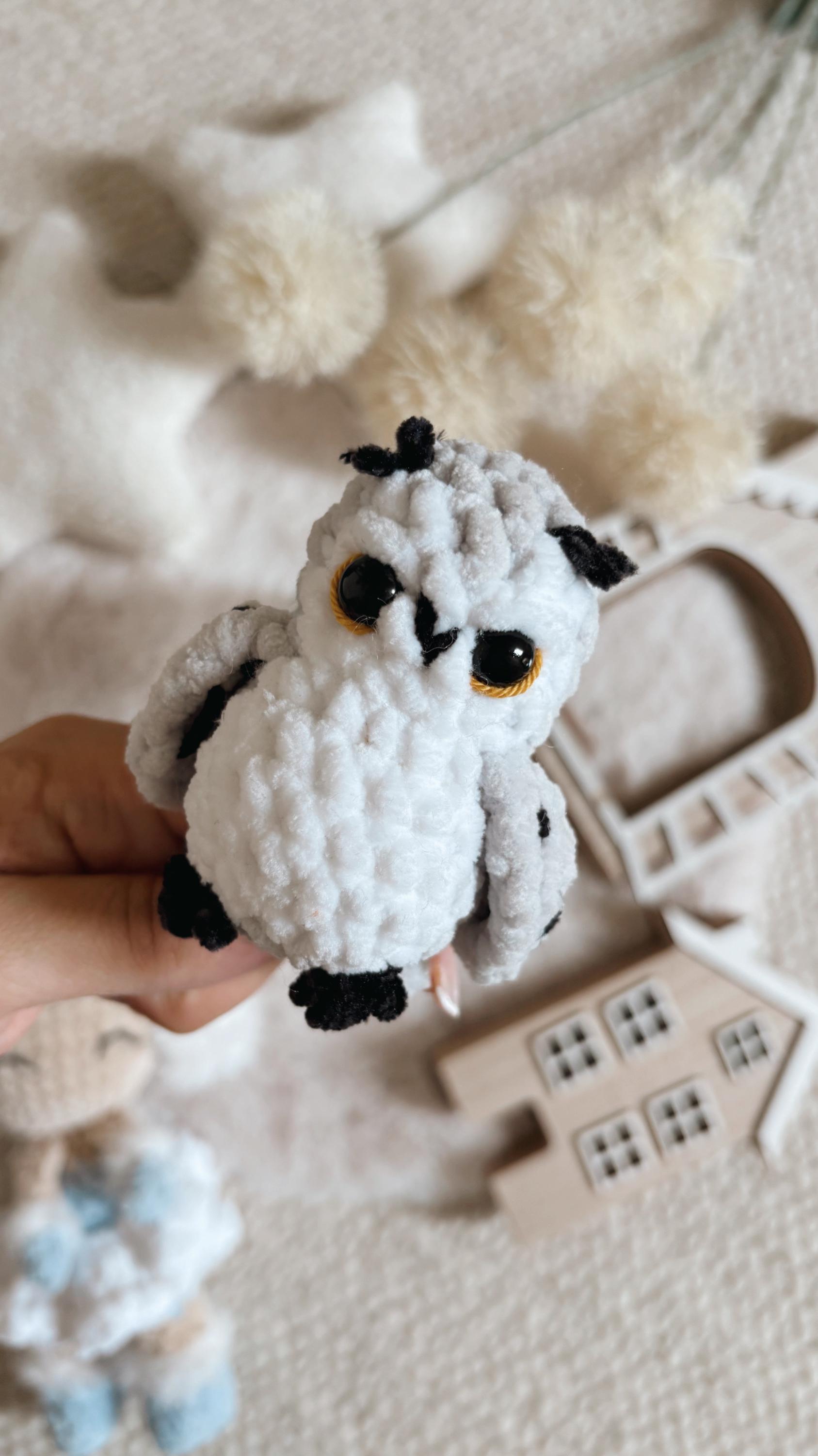 Holly & Owl thumbnail 6